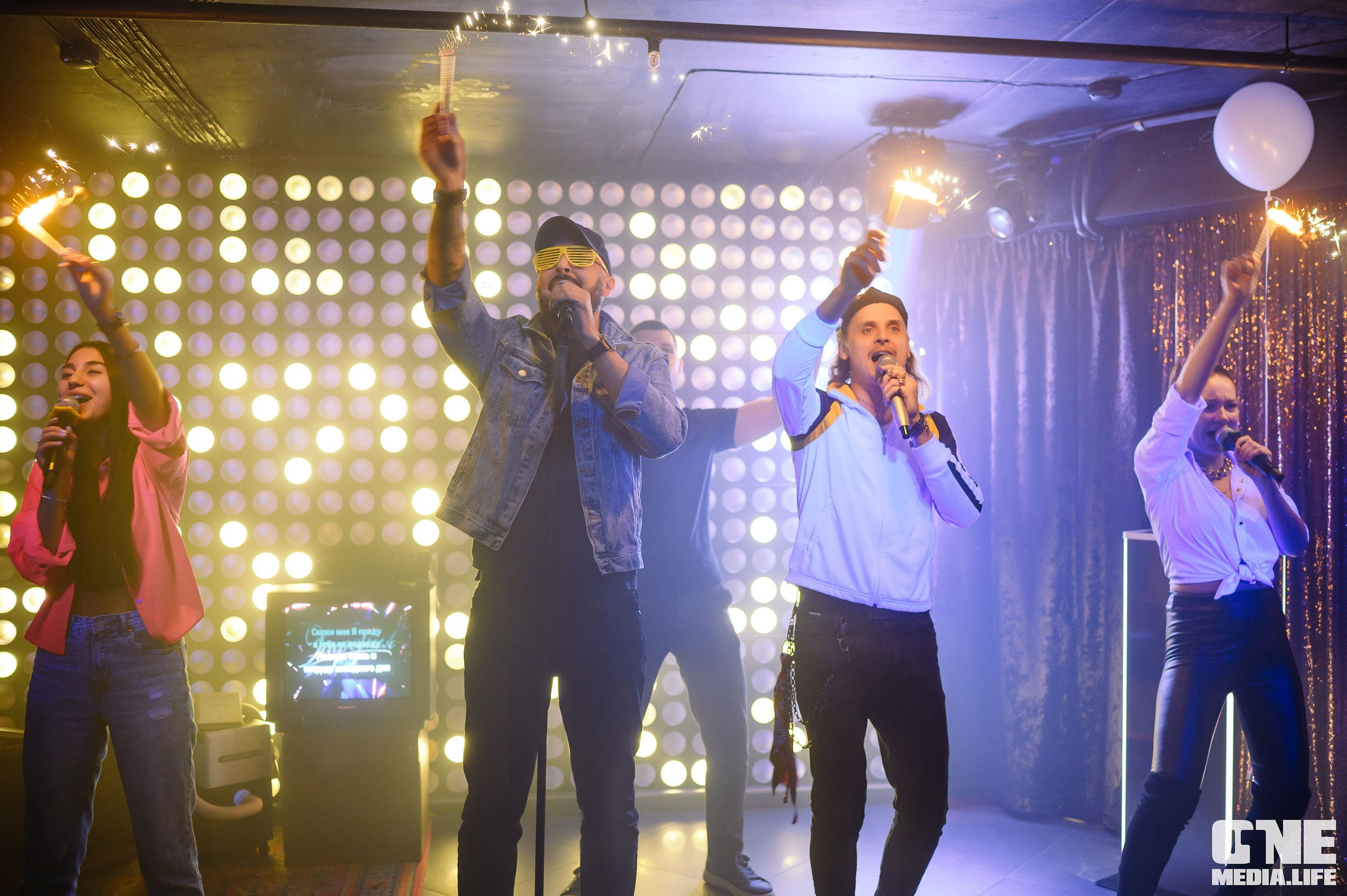 Фоторепортаж из караоке-клуба Эйфория. One Media Life: фоторепортажи, фотоотчеты с мероприятий и заведений