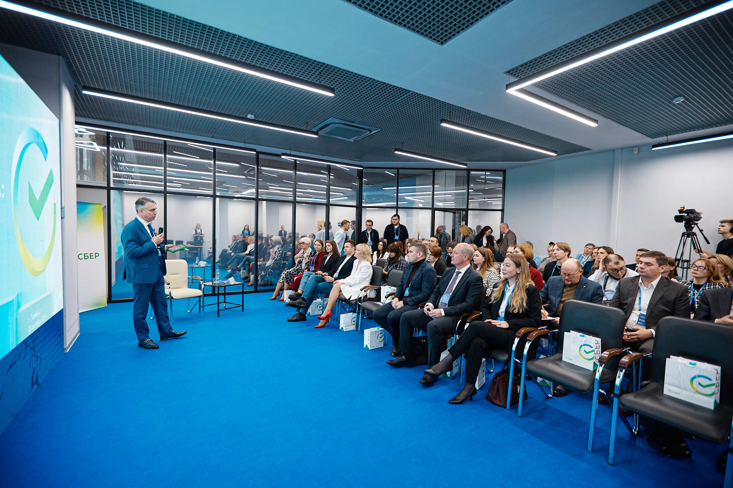 ИНФОТЕХ-2024. Сбер. Даниил Савиных | Фотограф Тюмень