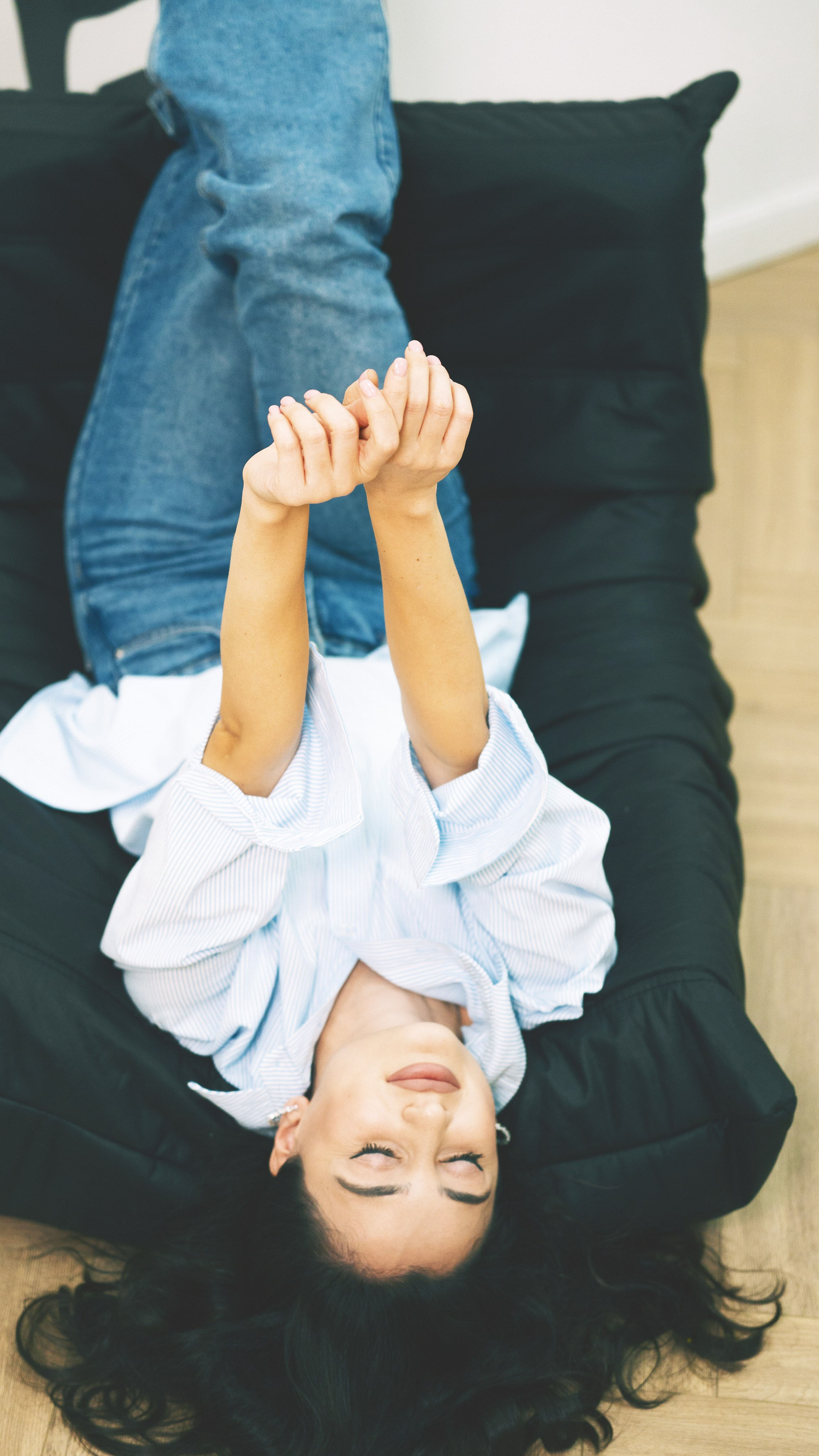 Женские студийные портреты. Главная