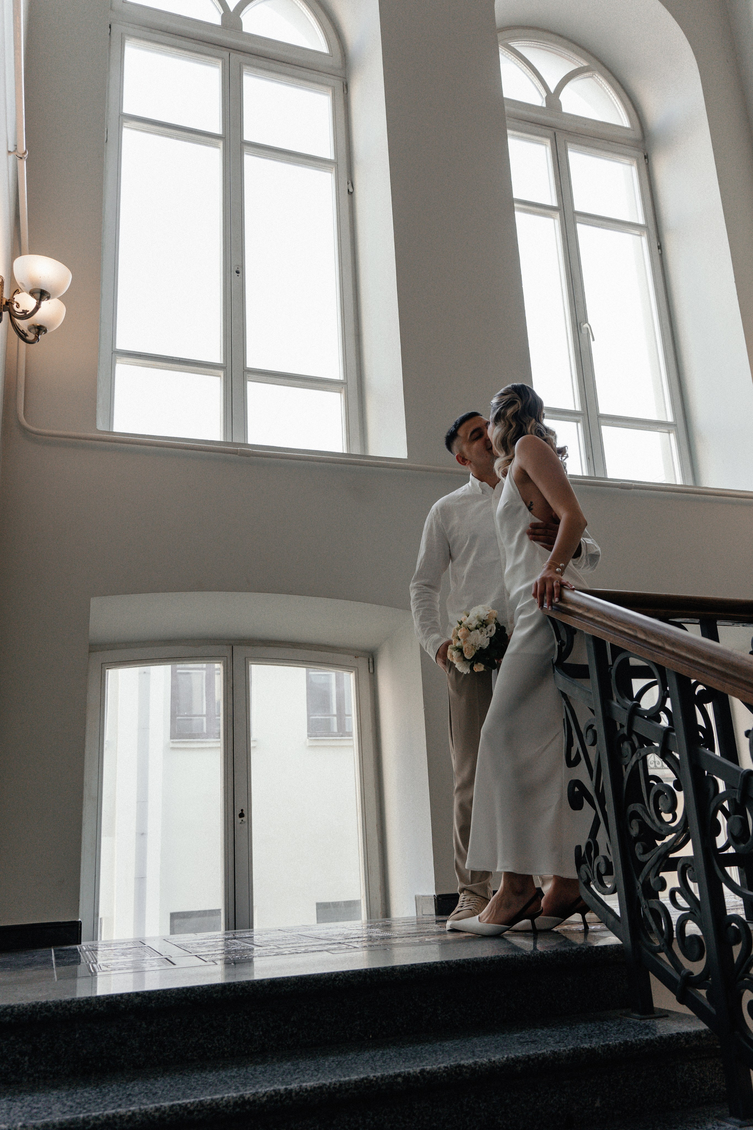 Любовь в одном знаменитом подъезде Минска. Ваш семейный фотограф в Минске — Вика Трегубова