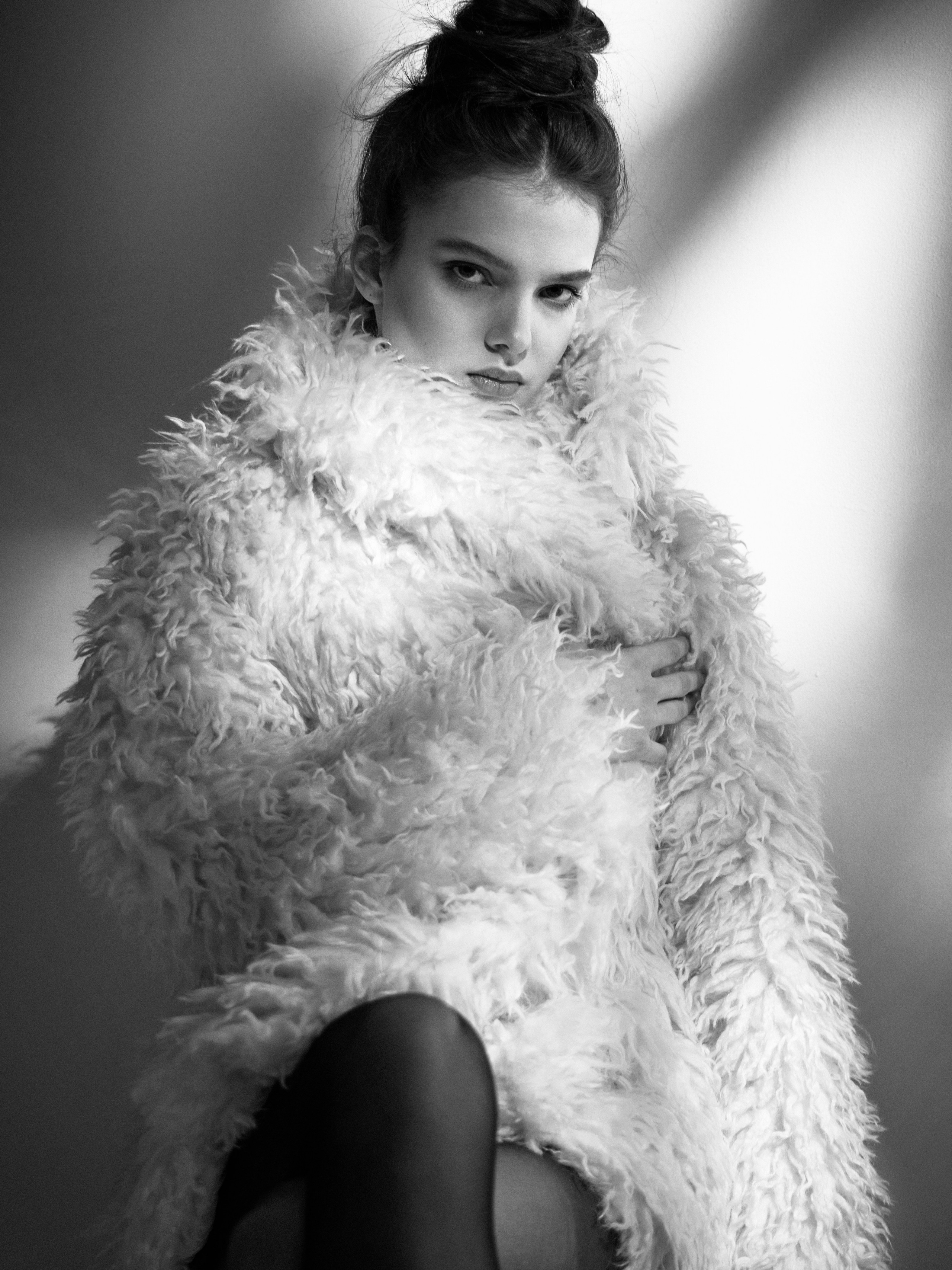 Каталожная съемка одежды для брендов под ключ в Москве