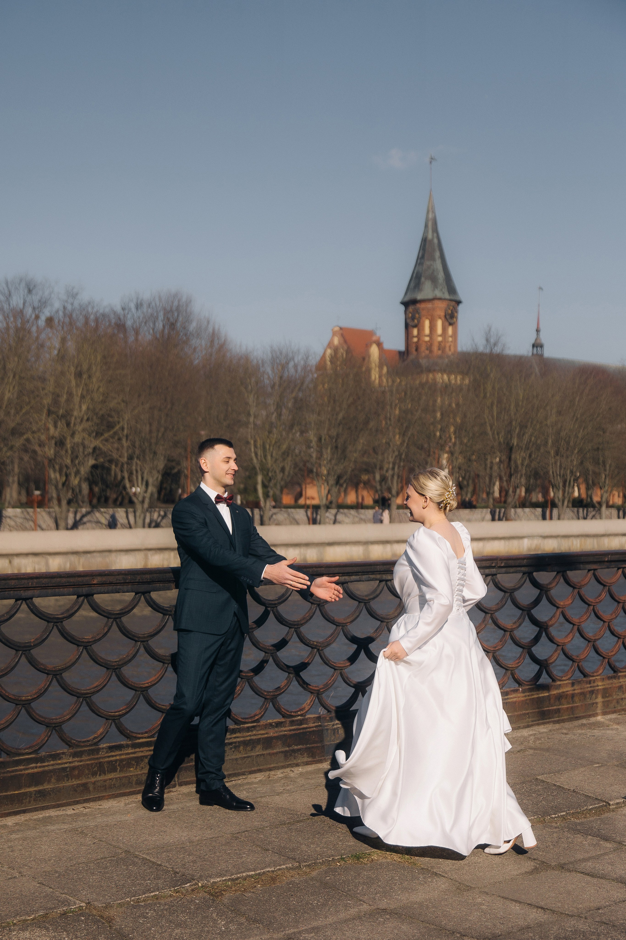 Свадебная фотосессия на закате на море. Свадебный фотограф в Калининграде Мария Ямышева