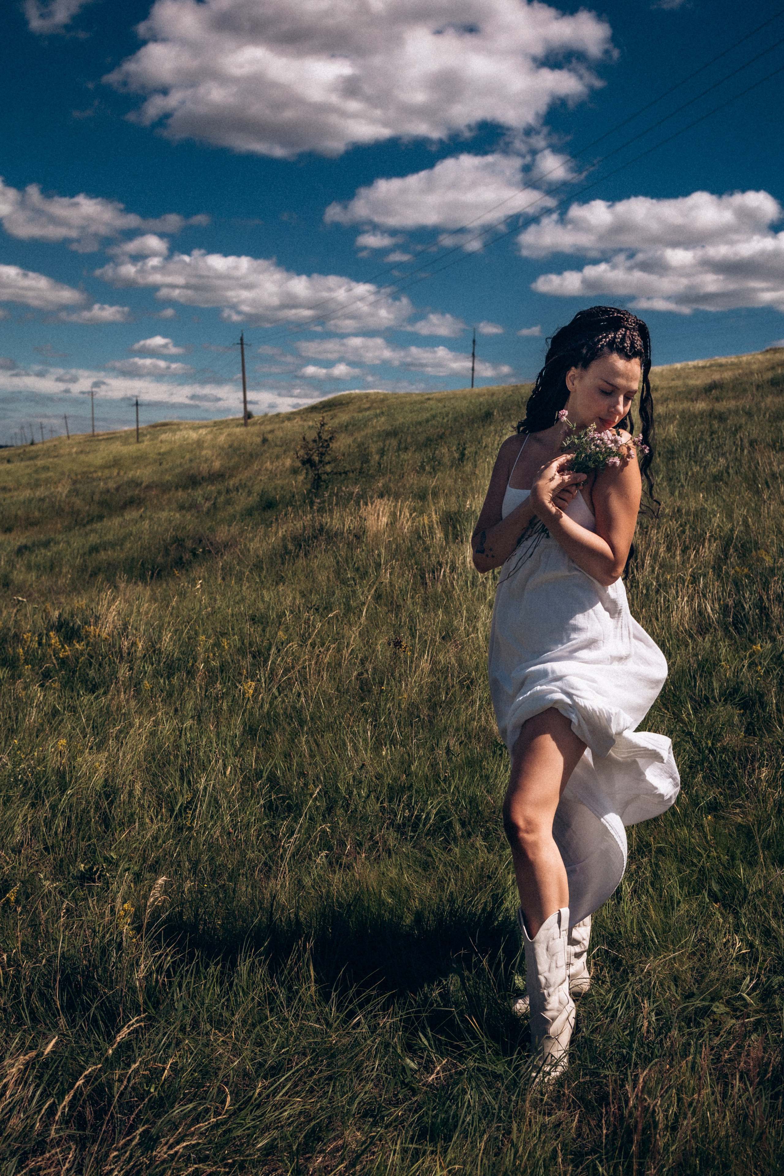 Александра в поле. Фотограф в Санкт-Петербурге Светлана Арестова