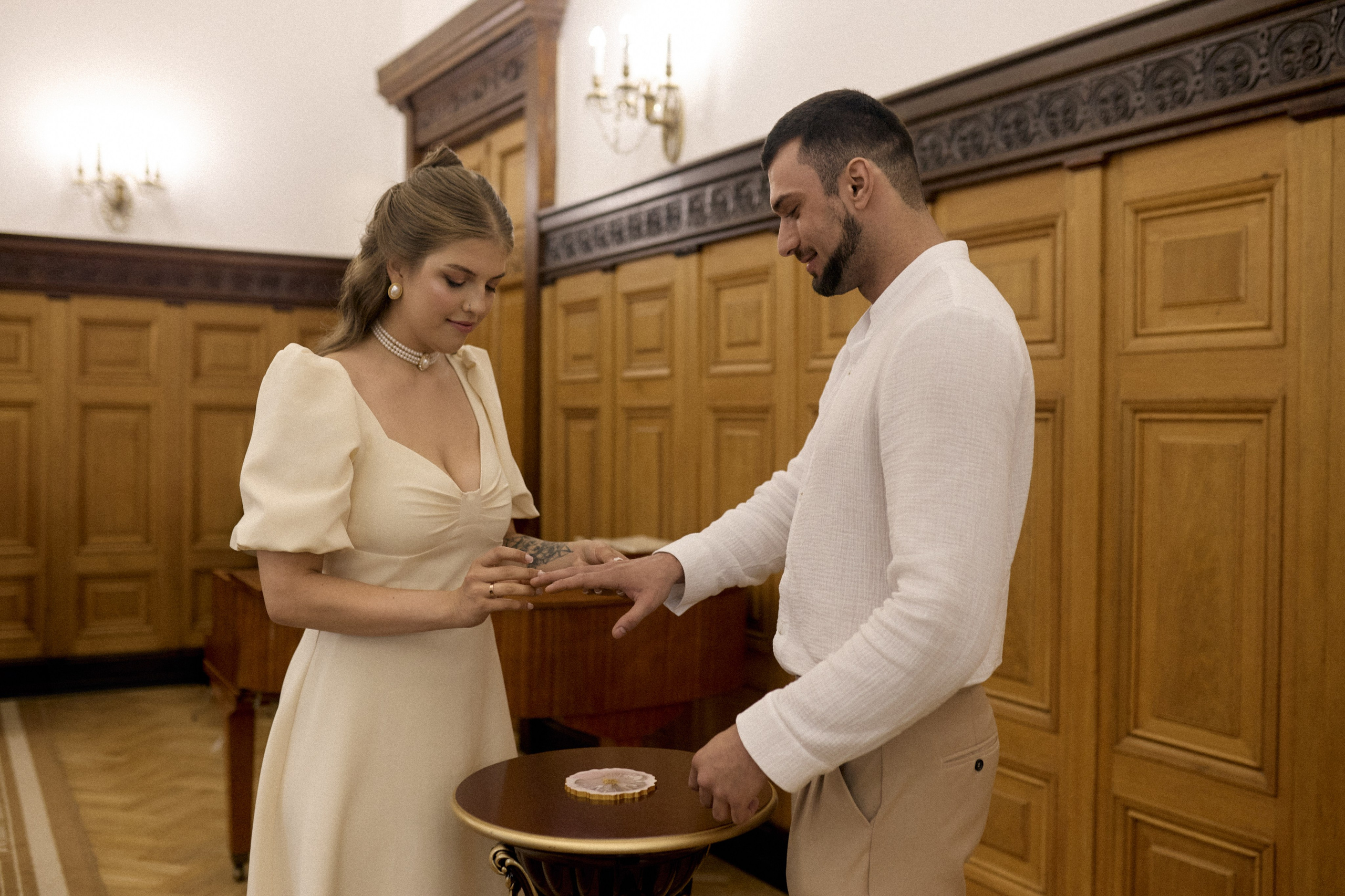 Свадебная Фотосессия в Грибоедовском загсе. Сестры Карабаза. Фотографы и ретушеры в Москве и Санкт-Петербурге