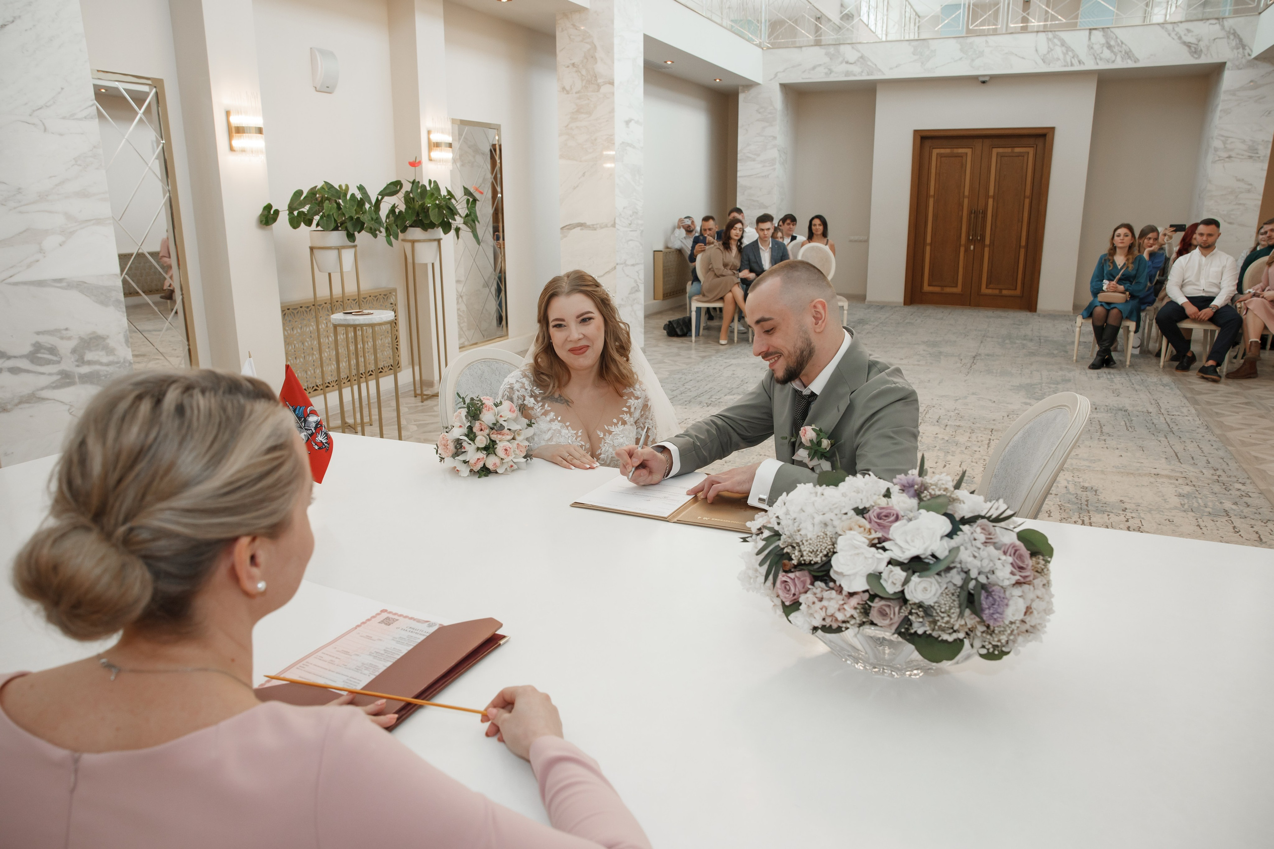 Варя и Денис, 4 ЗАГС + банкет. Свадебный и репортажный фотограф (Москва, Королев и другие)