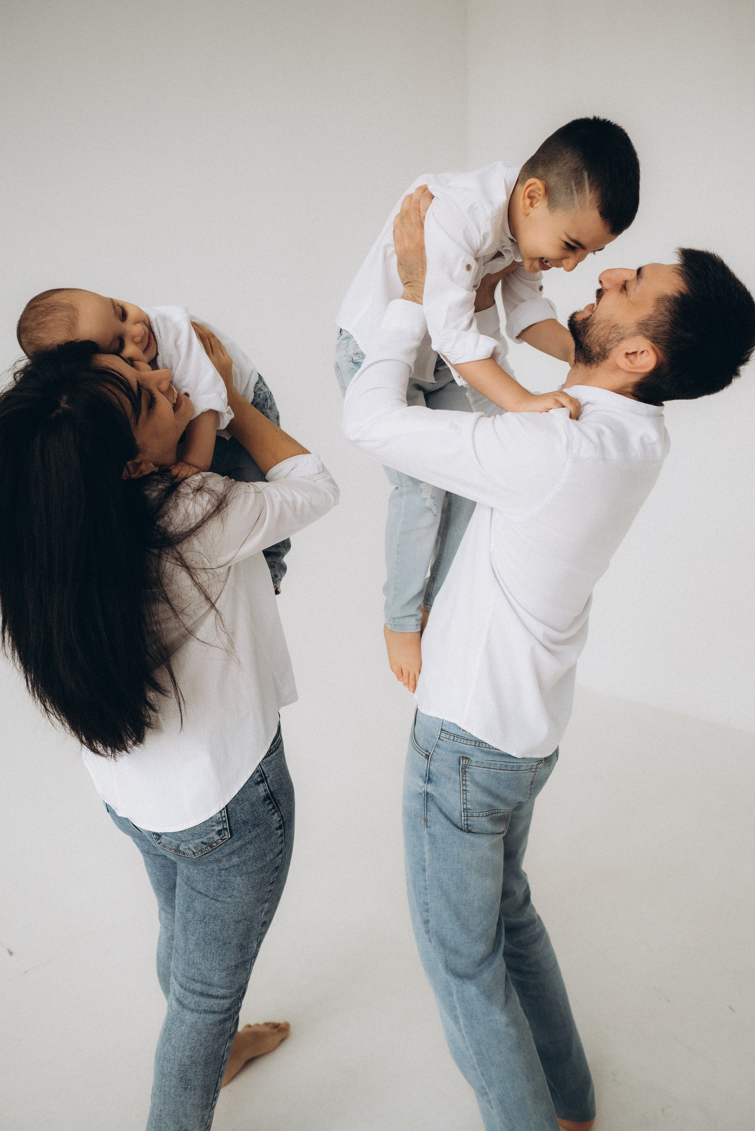 Мнацакан, Сюзанна, Рафаэль и Микаэль. Суханова Регина Фотограф Сергиев Посад