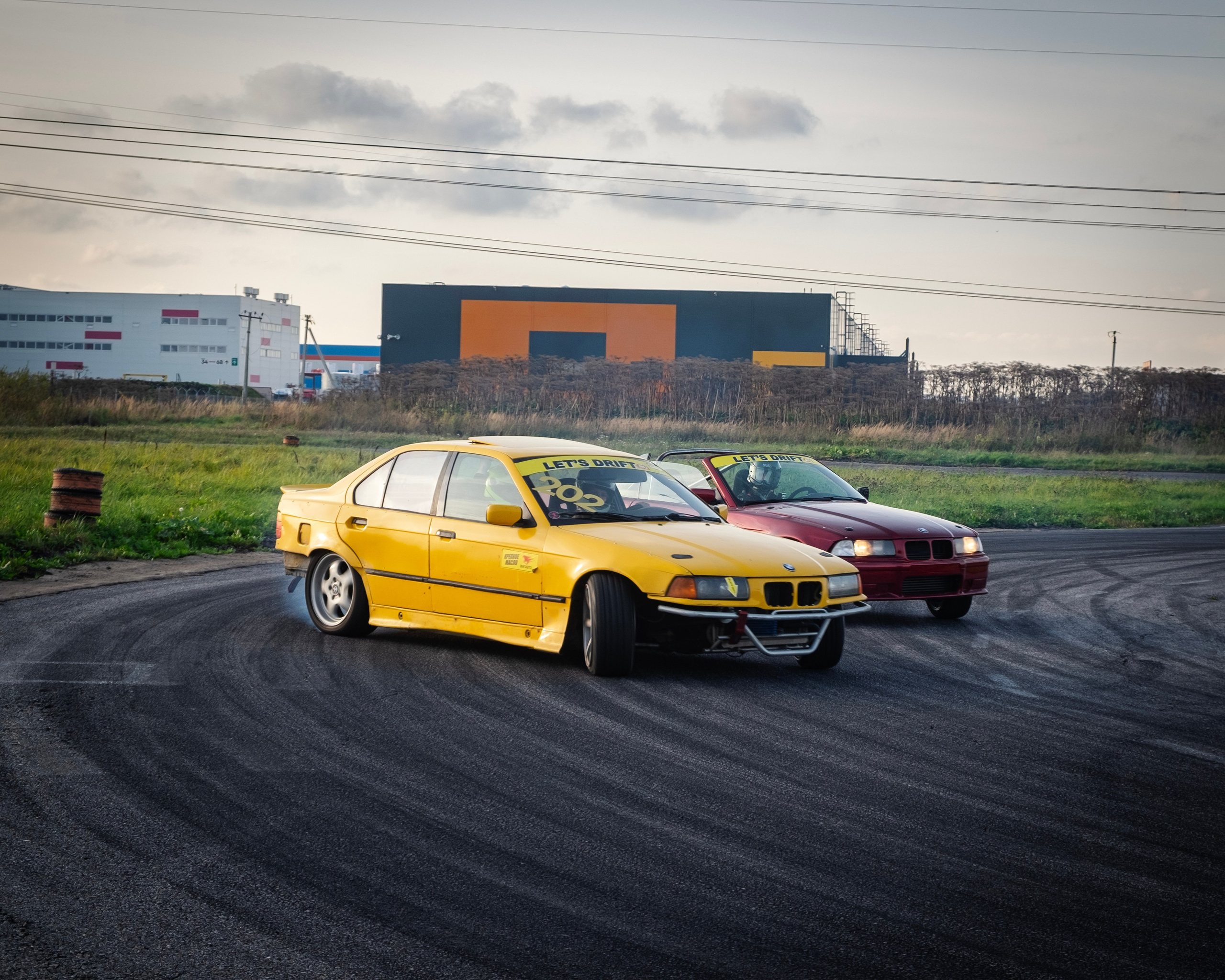AUTODROM FEST 21.09.25. Автомобильные фотографии и рисунки в Санкт-Петербурги Пашков Дмитрий