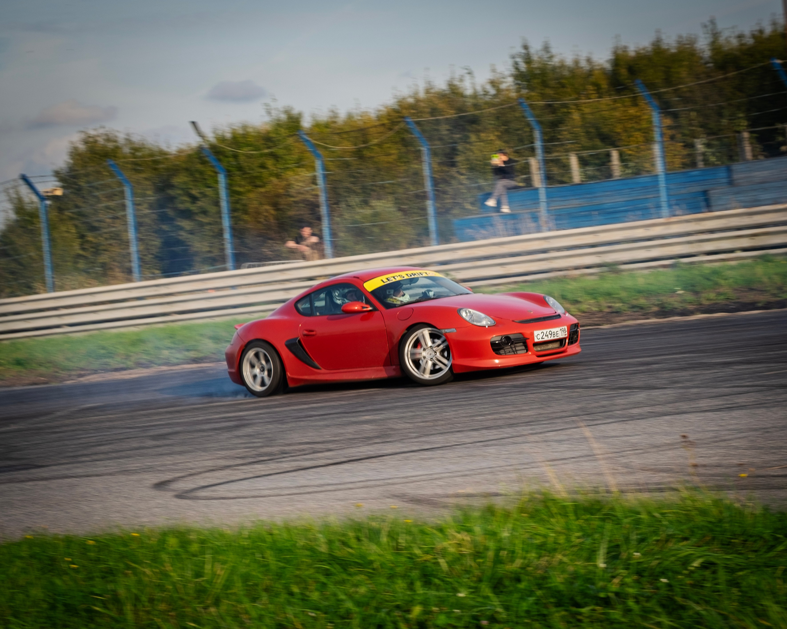 AUTODROM FEST 21.09.25. Автомобильные фотографии и рисунки в Санкт-Петербурги Пашков Дмитрий