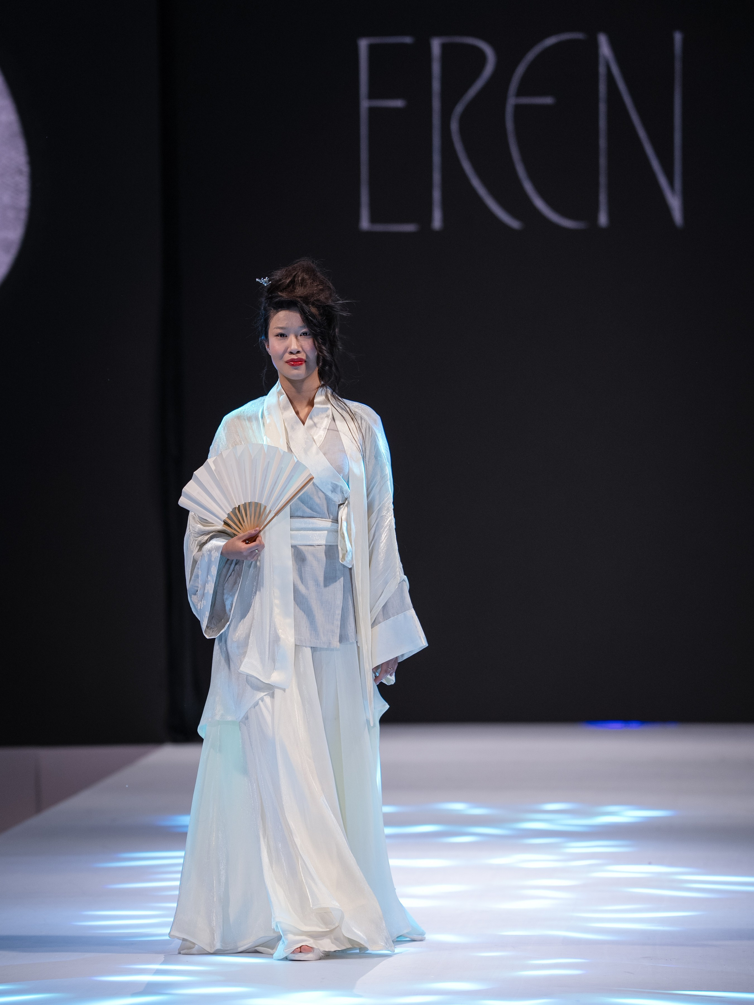 EURASIAN FASHION WEEK Eren. Сайт Алматинского НЮ АРТ, будуар и фэшн фотографа Дениса Карпенко