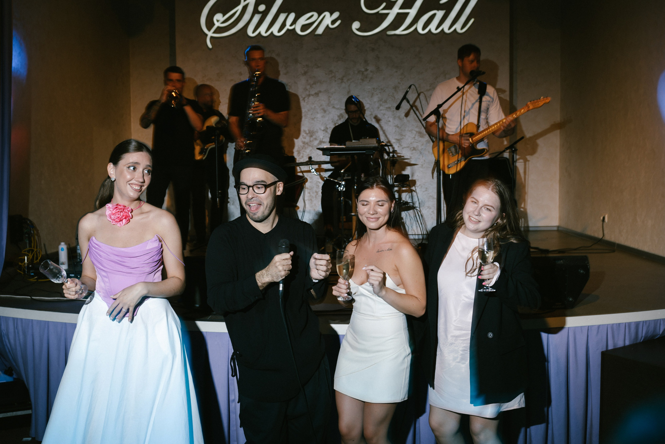 Вика и Ваня. Эстетичный свадебный репортаж в любом городе страны