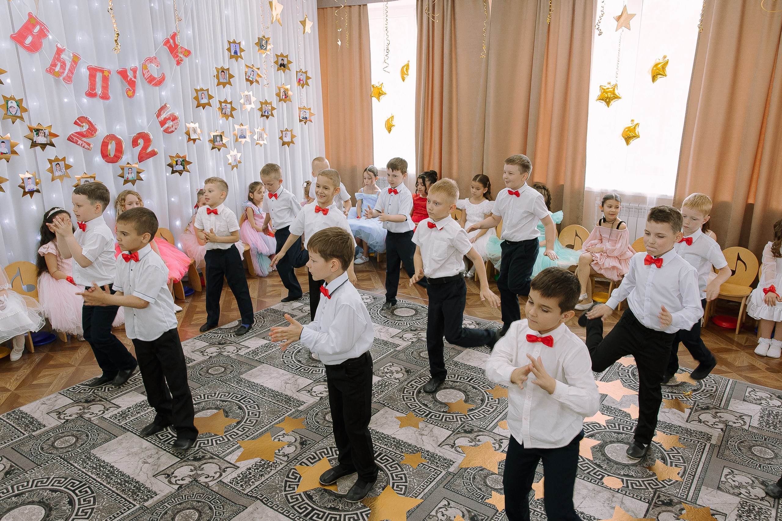 Выпускной в ДС 26. Выпускные альбомы Натальи Бутко: Новороссийск, Анапа, Геленджик