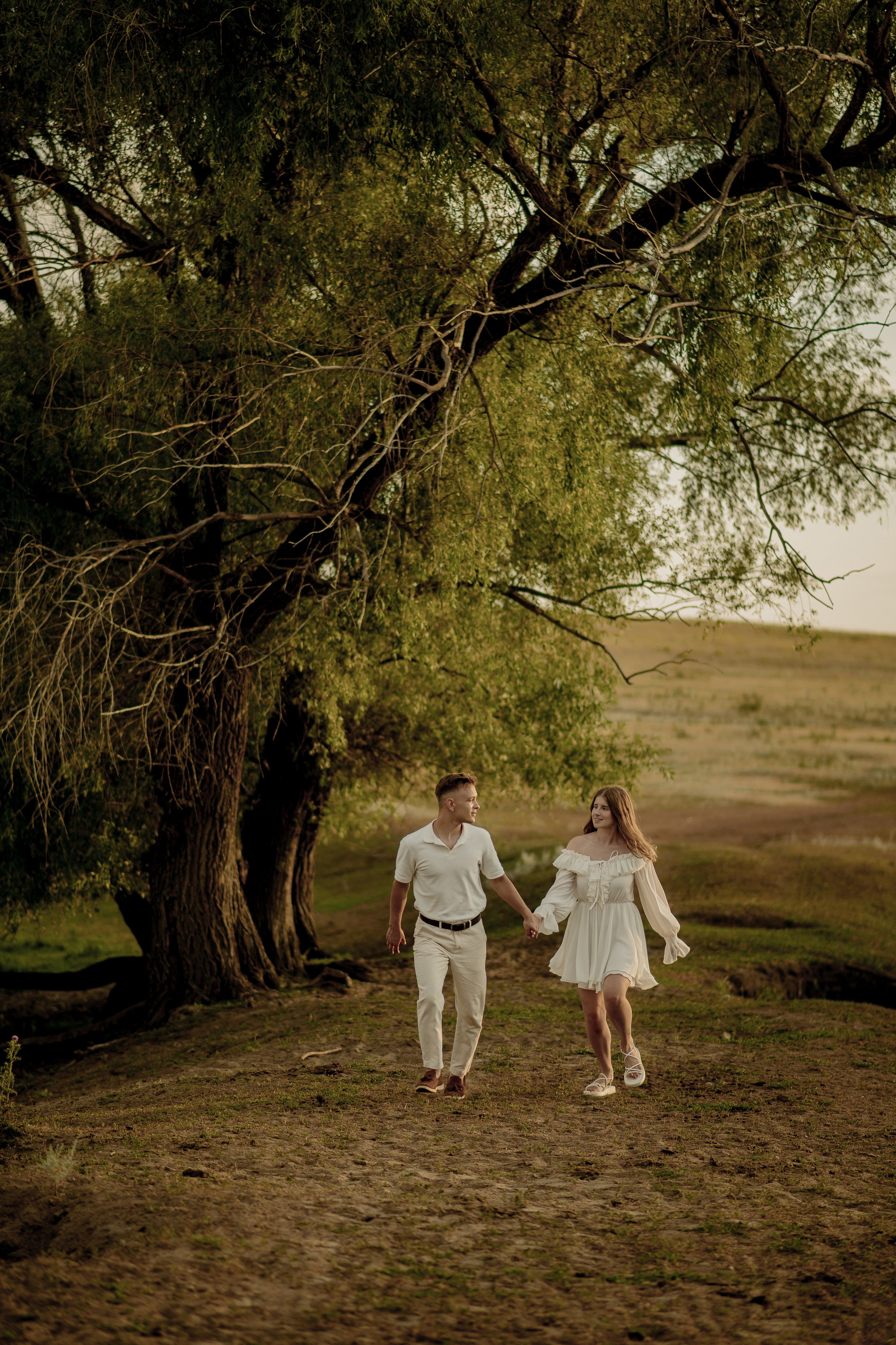 Любовь и желтые цветочки. Фотограф Мария Стрелкова