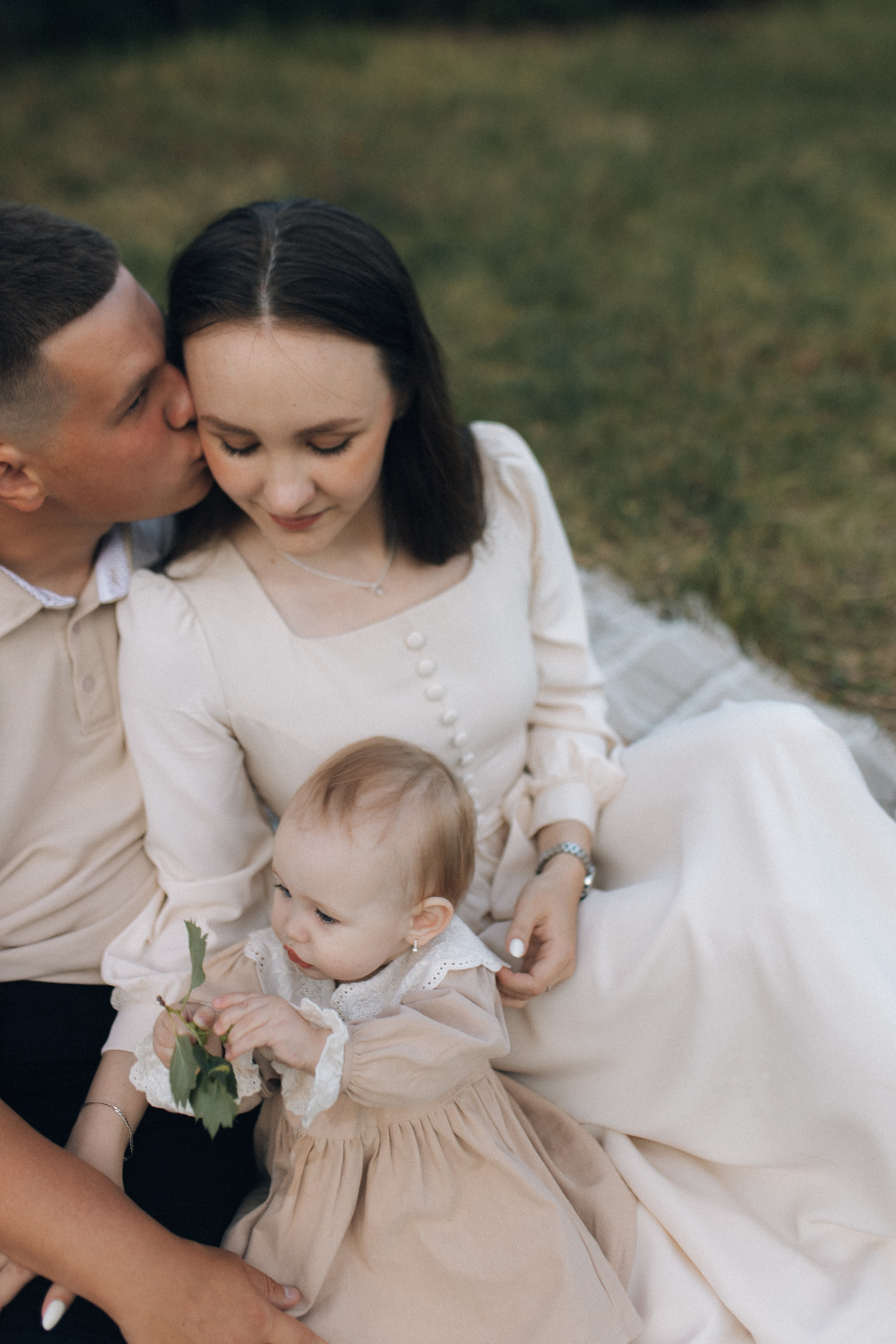 Семейная фотосессия летом в городе. Семейный фотограф Екатеринбург Черепанова Олеся