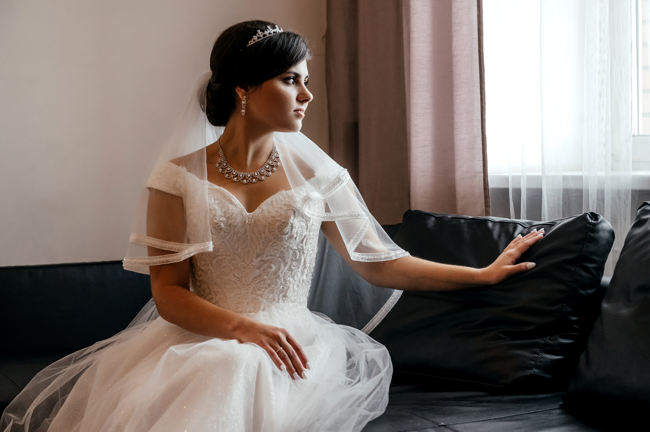 Свадебная фотопрогулка в Усадьбе Кусково. Свадебный и семейный фотограф Виктория Носачёва. Щелково, Москва и МО