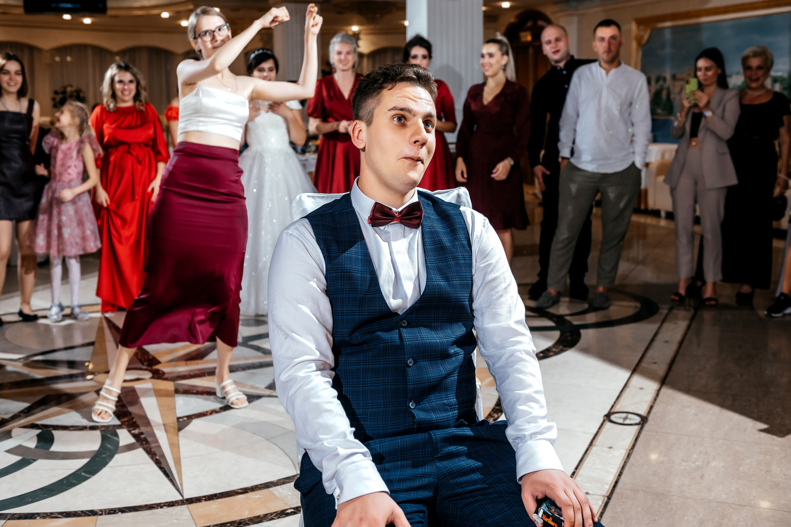 Свадебная фотопрогулка в Усадьбе Кусково. Свадебный и семейный фотограф Виктория Носачёва. Щелково, Москва и МО