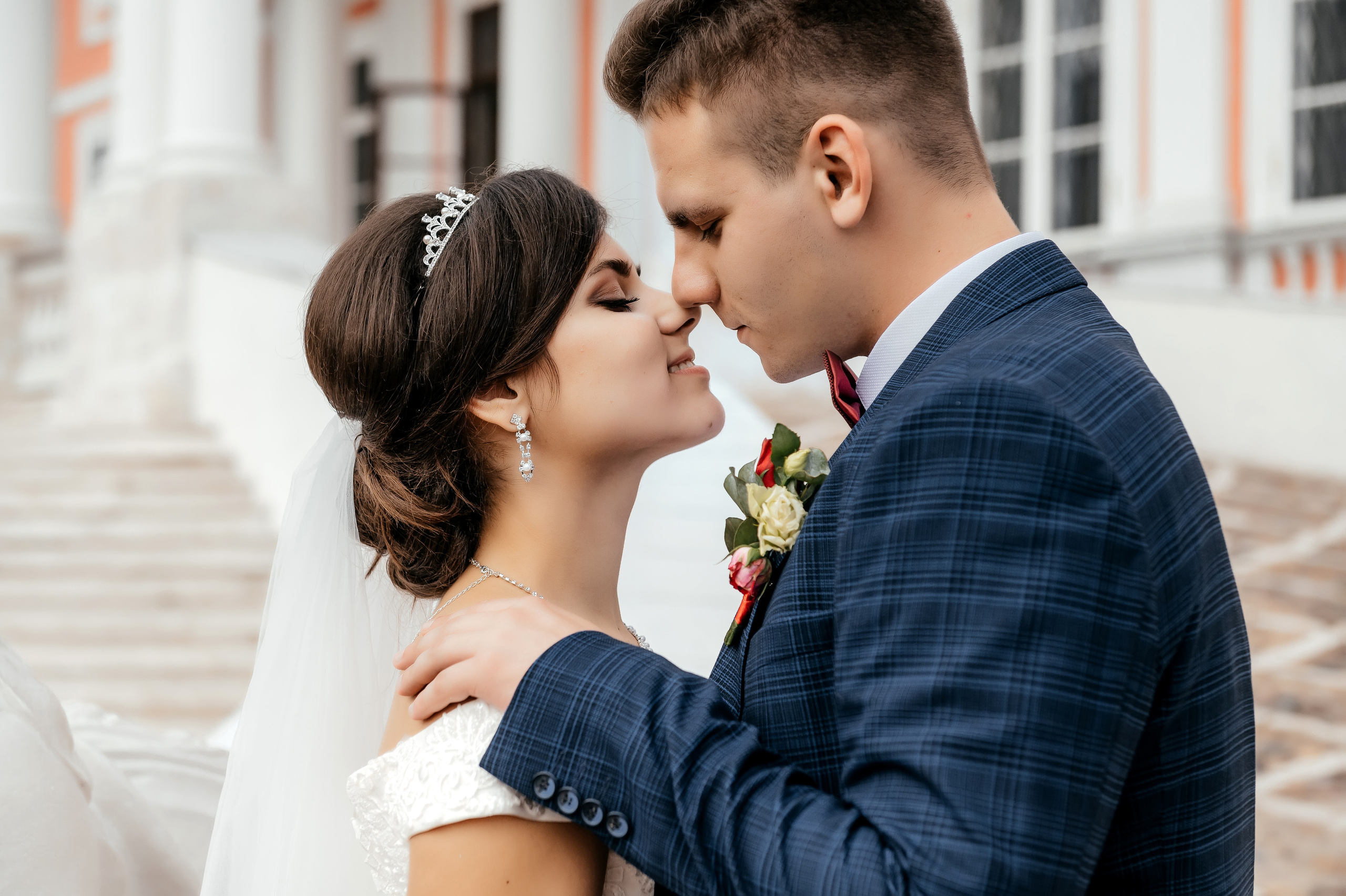 Свадебная фотопрогулка в Усадьбе Кусково. Свадебный и семейный фотограф Виктория Носачёва. Щелково, Москва и МО