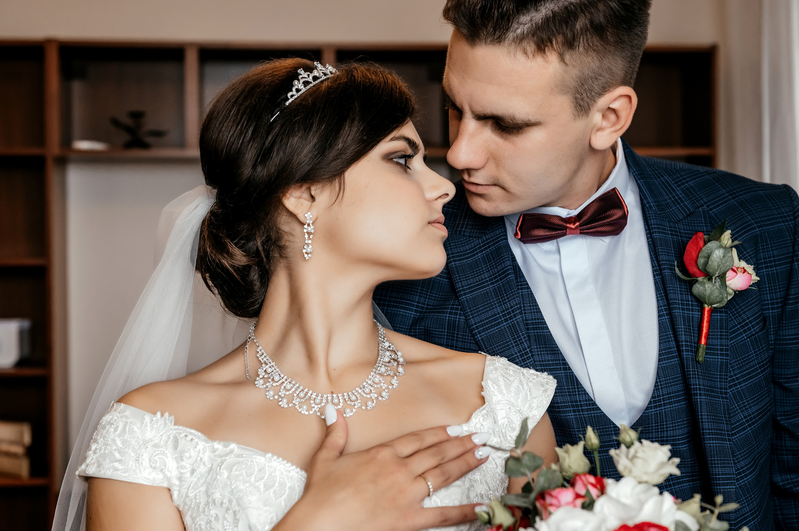 Свадебная фотопрогулка в Усадьбе Кусково. Свадебный и семейный фотограф Виктория Носачёва. Щелково, Москва и МО