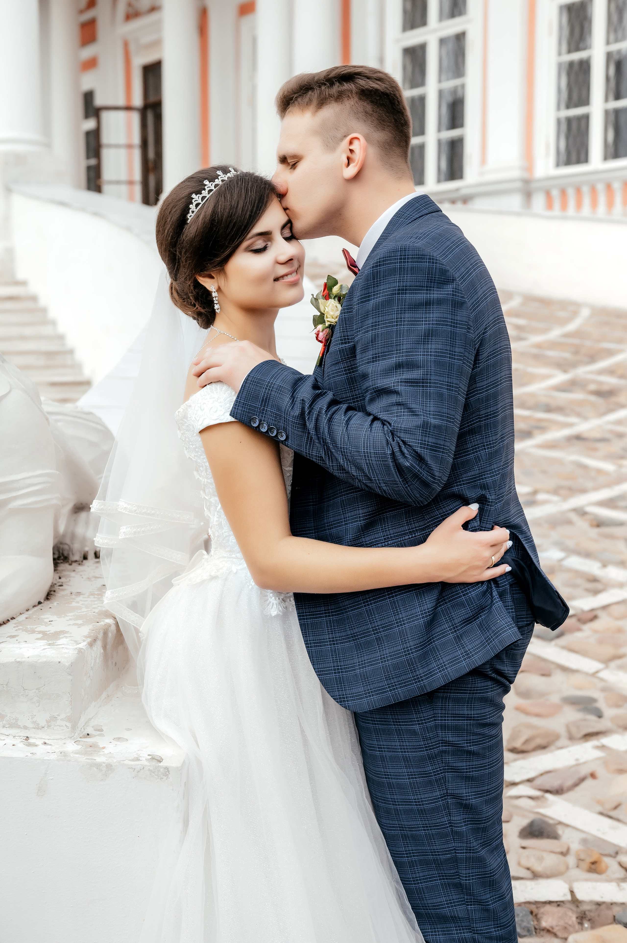 Свадебная фотопрогулка в Усадьбе Кусково. Свадебный и семейный фотограф Виктория Носачёва. Щелково, Москва и МО