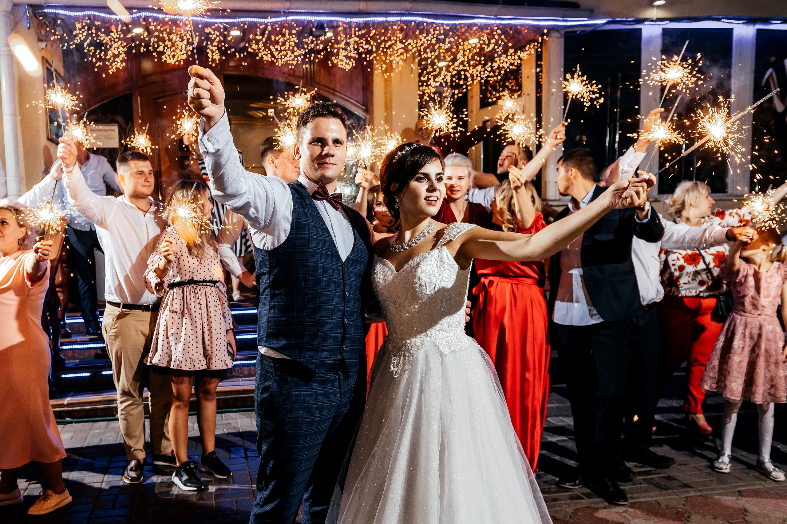 Свадебная фотопрогулка в Усадьбе Кусково. Свадебный и семейный фотограф Виктория Носачёва. Щелково, Москва и МО