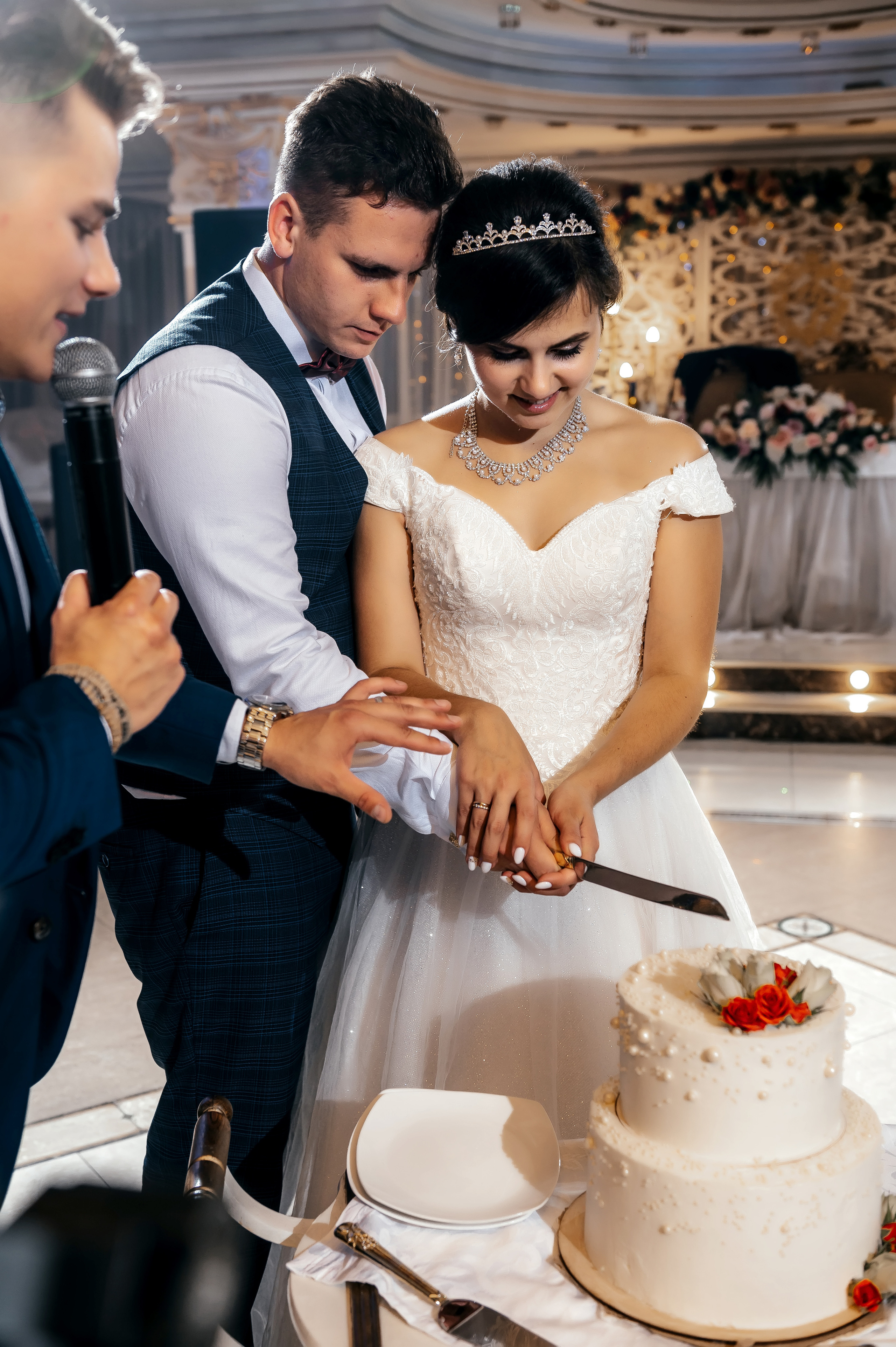 Свадебная фотопрогулка в Усадьбе Кусково. Свадебный и семейный фотограф Виктория Носачёва. Щелково, Москва и МО