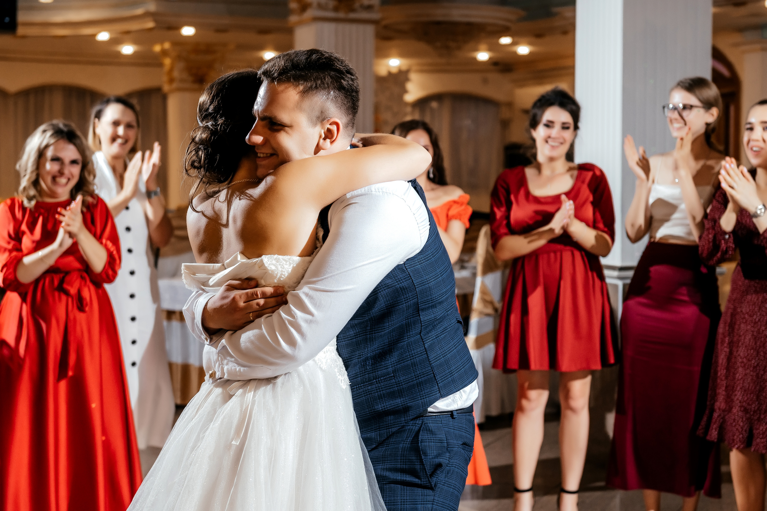 Свадебная фотопрогулка в Усадьбе Кусково. Свадебный и семейный фотограф Виктория Носачёва. Щелково, Москва и МО