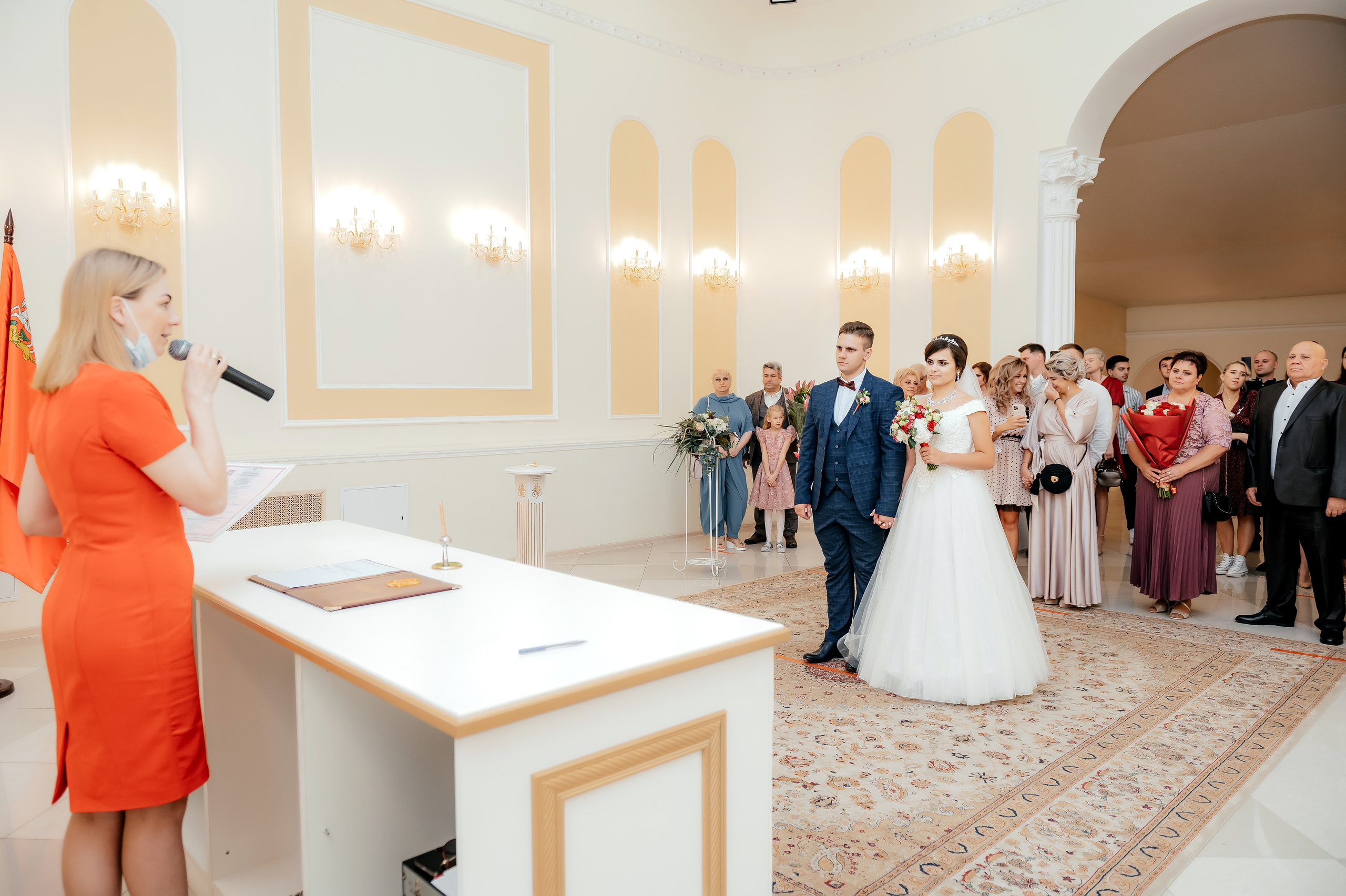 Свадебная фотопрогулка в Усадьбе Кусково. Свадебный и семейный фотограф Виктория Носачёва. Щелково, Москва и МО