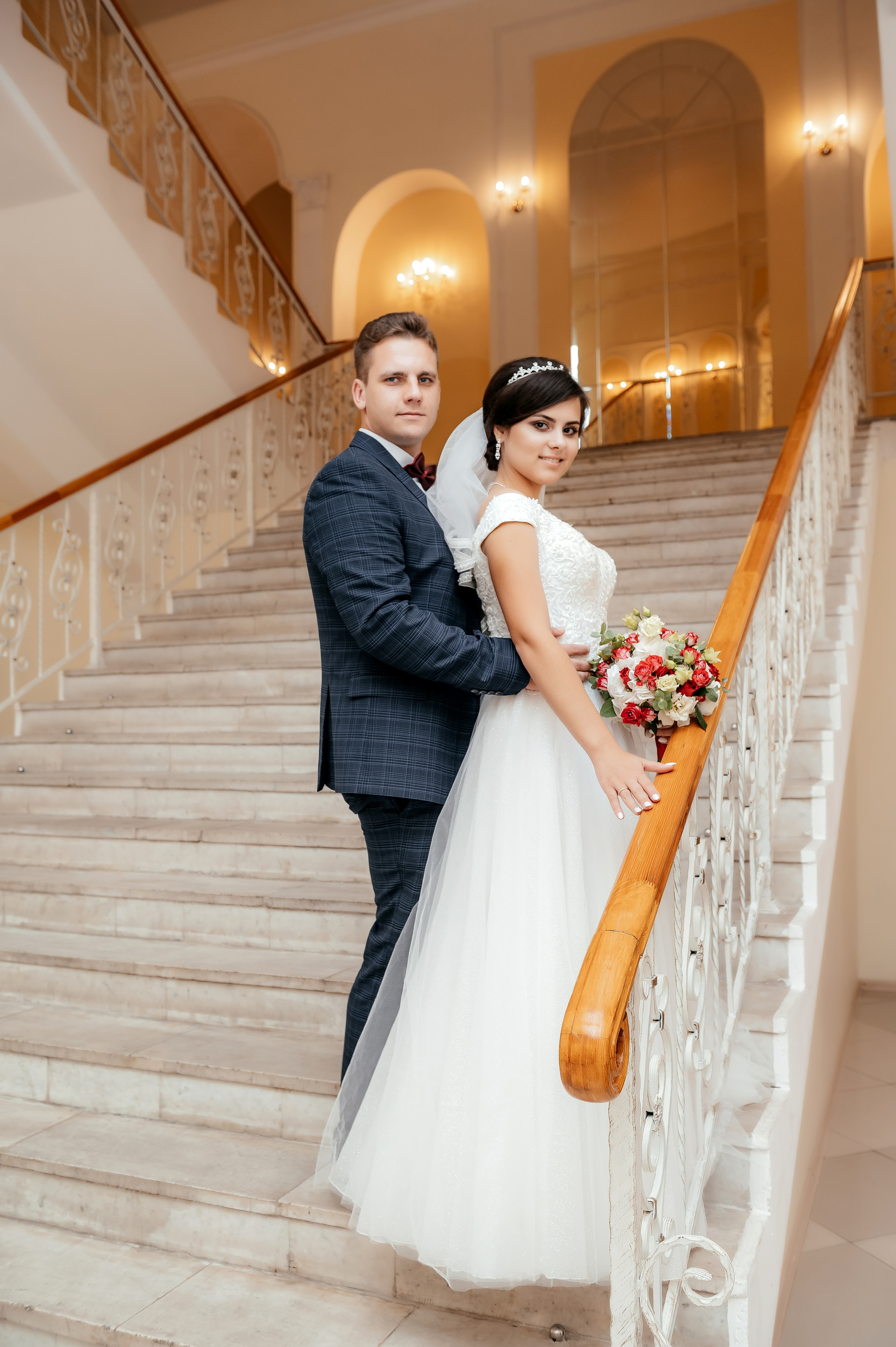 Свадебная фотопрогулка в Усадьбе Кусково. Свадебный и семейный фотограф Виктория Носачёва. Щелково, Москва и МО