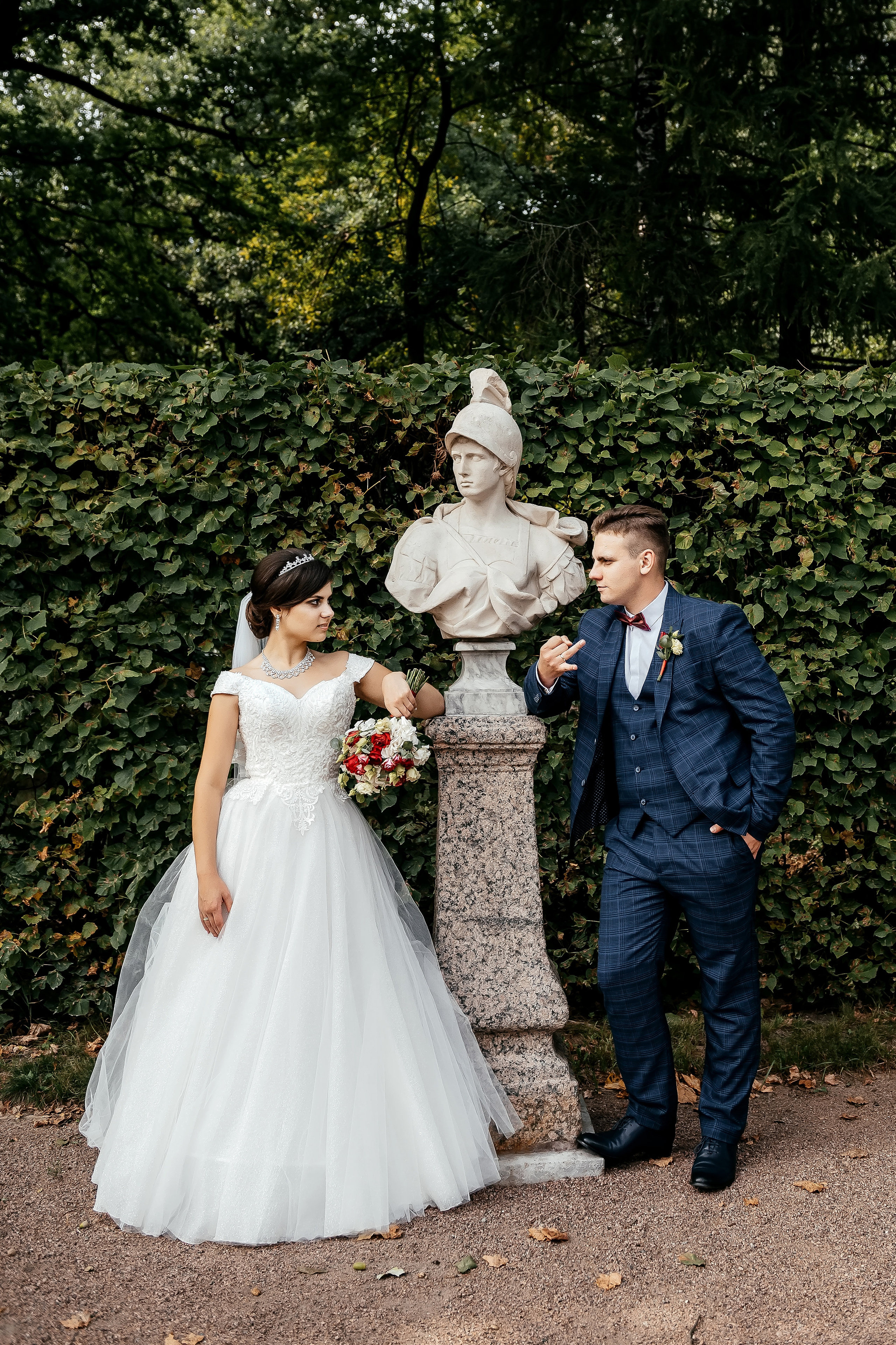 Свадебная фотопрогулка в Усадьбе Кусково. Свадебный и семейный фотограф Виктория Носачёва. Щелково, Москва и МО