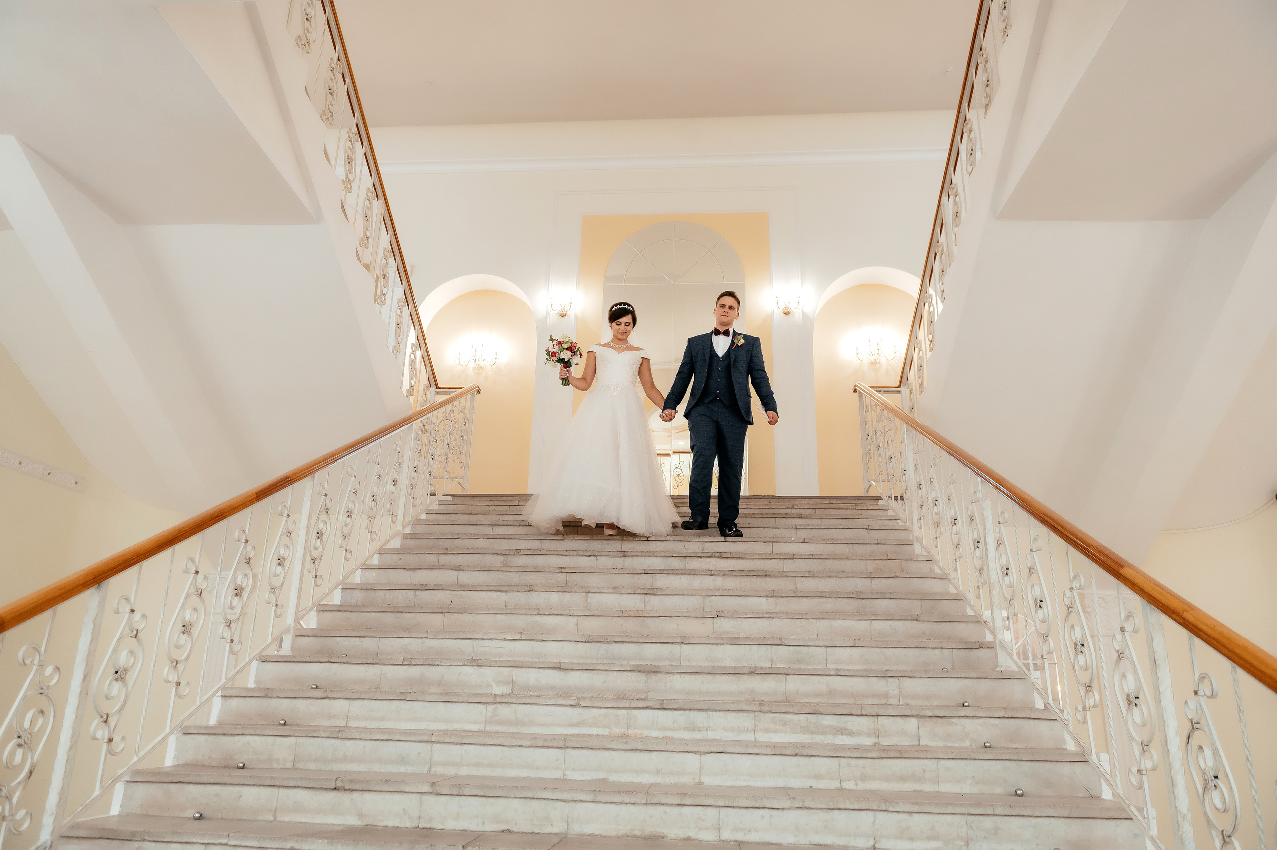 Свадебная фотопрогулка в Усадьбе Кусково. Свадебный и семейный фотограф Виктория Носачёва. Щелково, Москва и МО