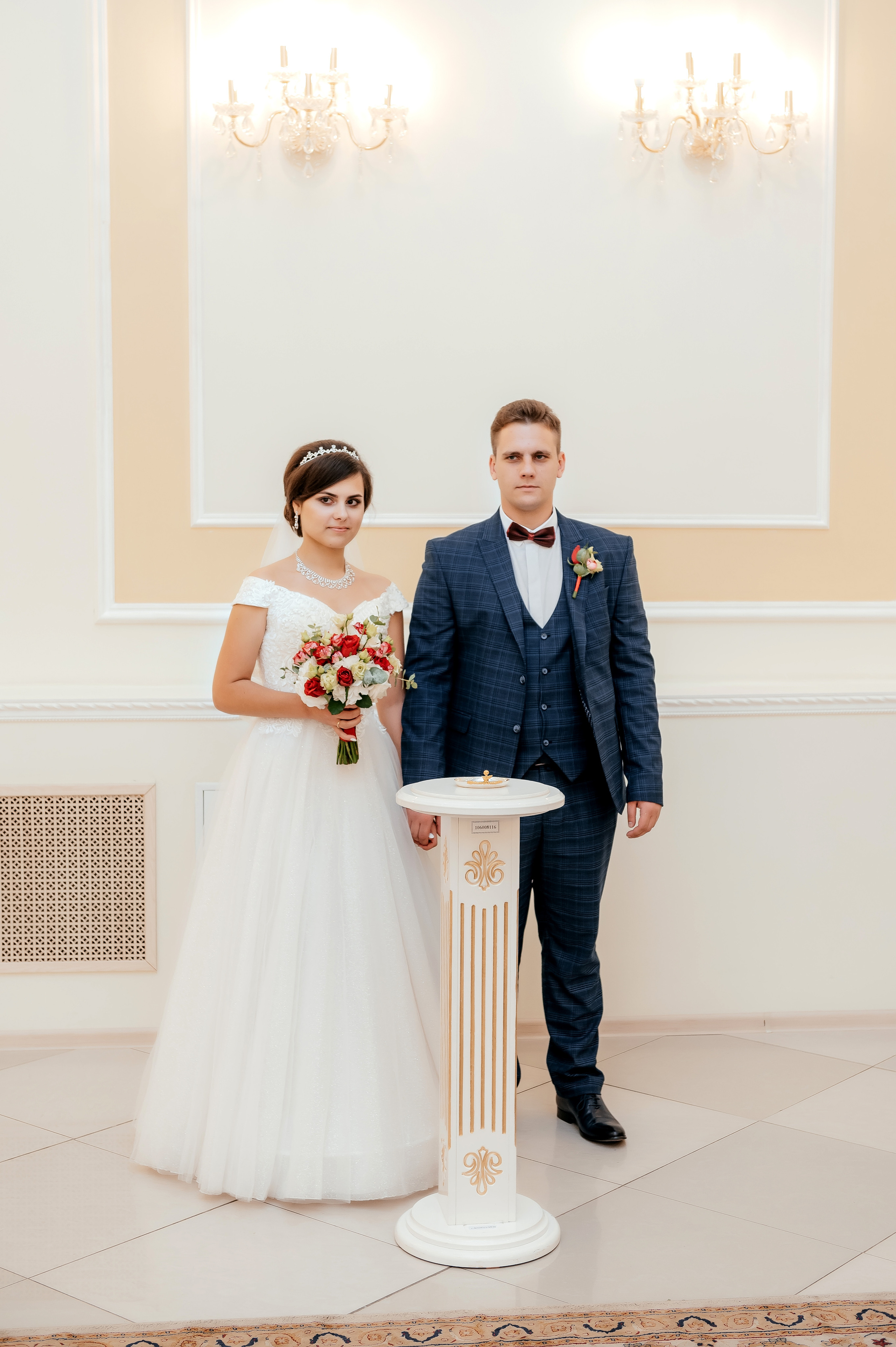 Свадебная фотопрогулка в Усадьбе Кусково. Свадебный и семейный фотограф Виктория Носачёва. Щелково, Москва и МО