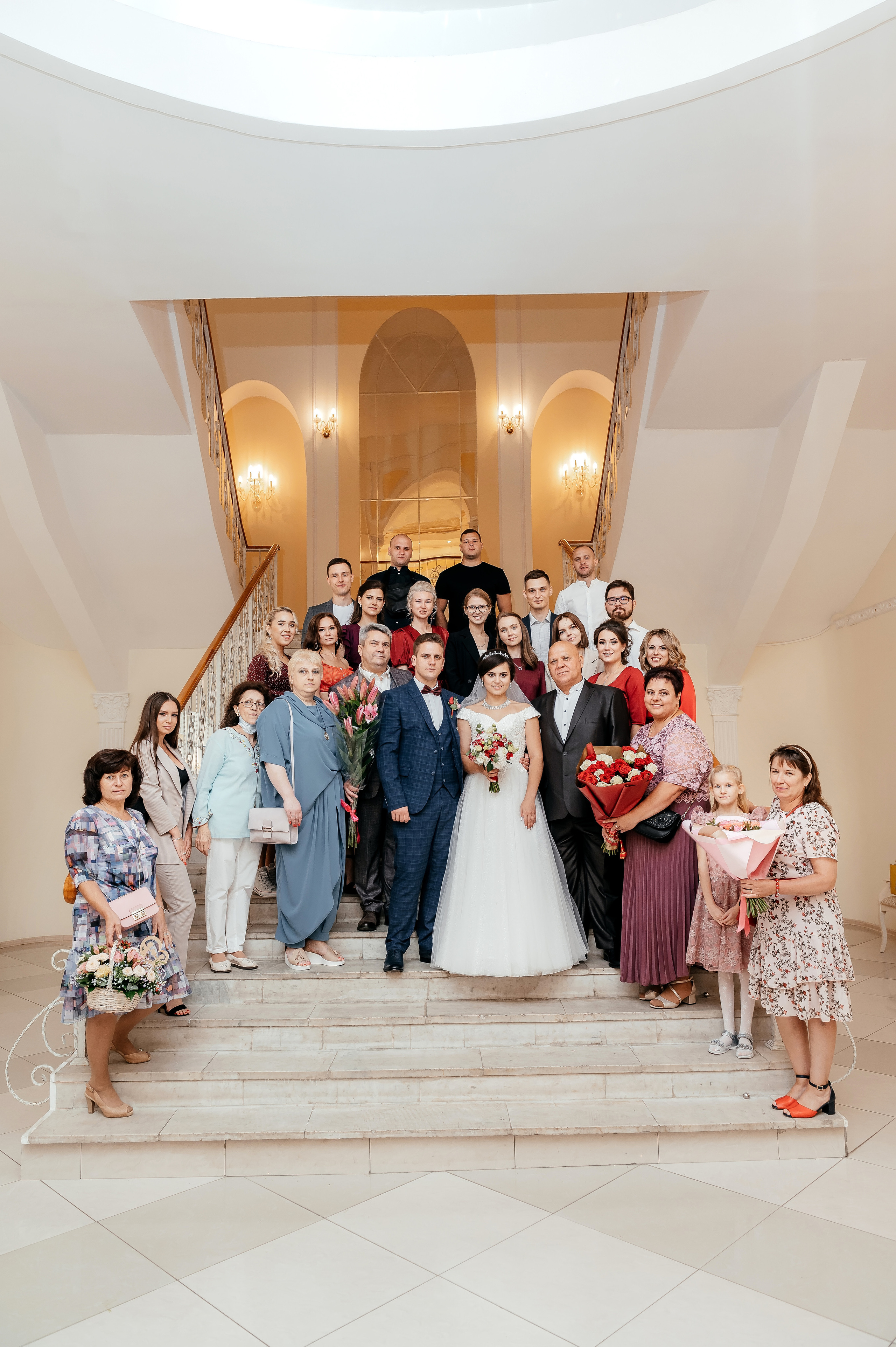 Свадебная фотопрогулка в Усадьбе Кусково. Свадебный и семейный фотограф Виктория Носачёва. Щелково, Москва и МО