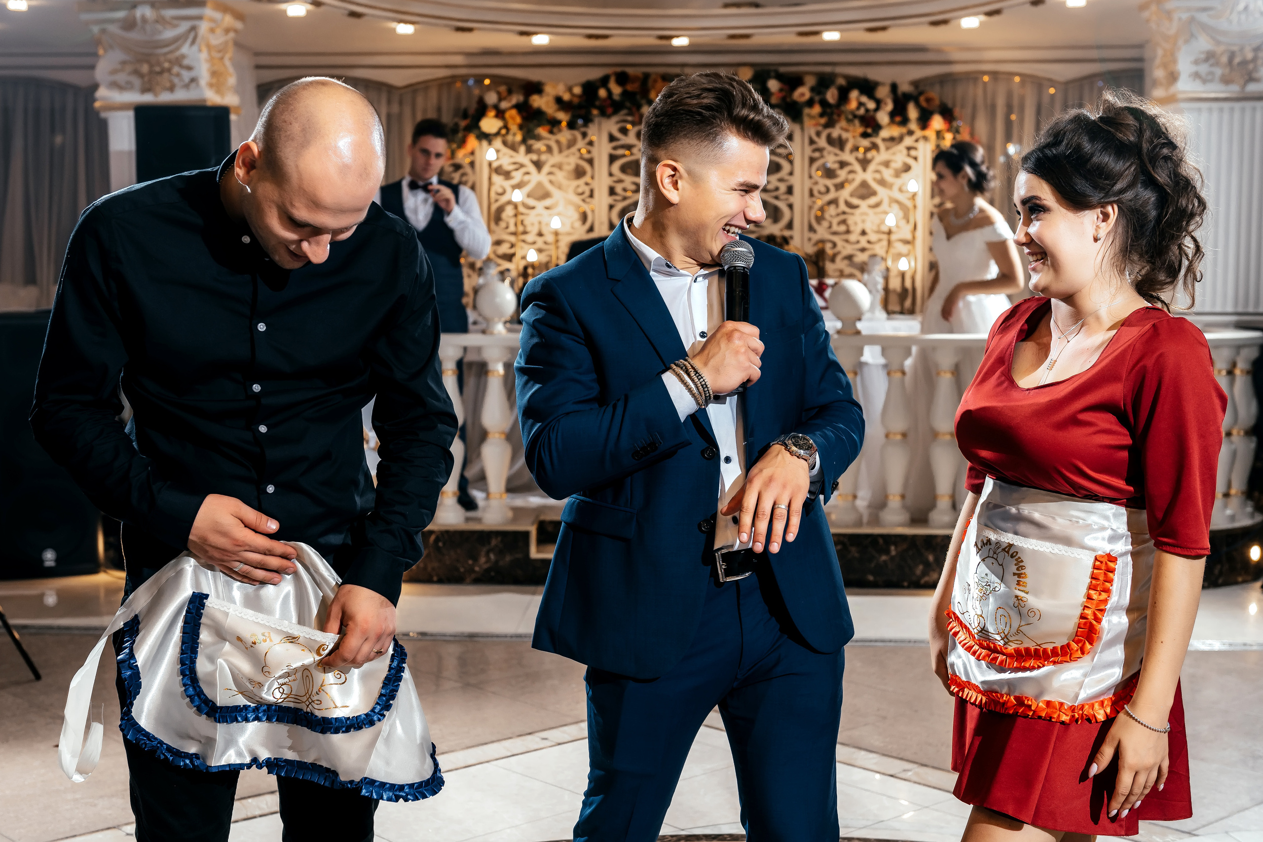 Свадебная фотопрогулка в Усадьбе Кусково. Свадебный и семейный фотограф Виктория Носачёва. Щелково, Москва и МО