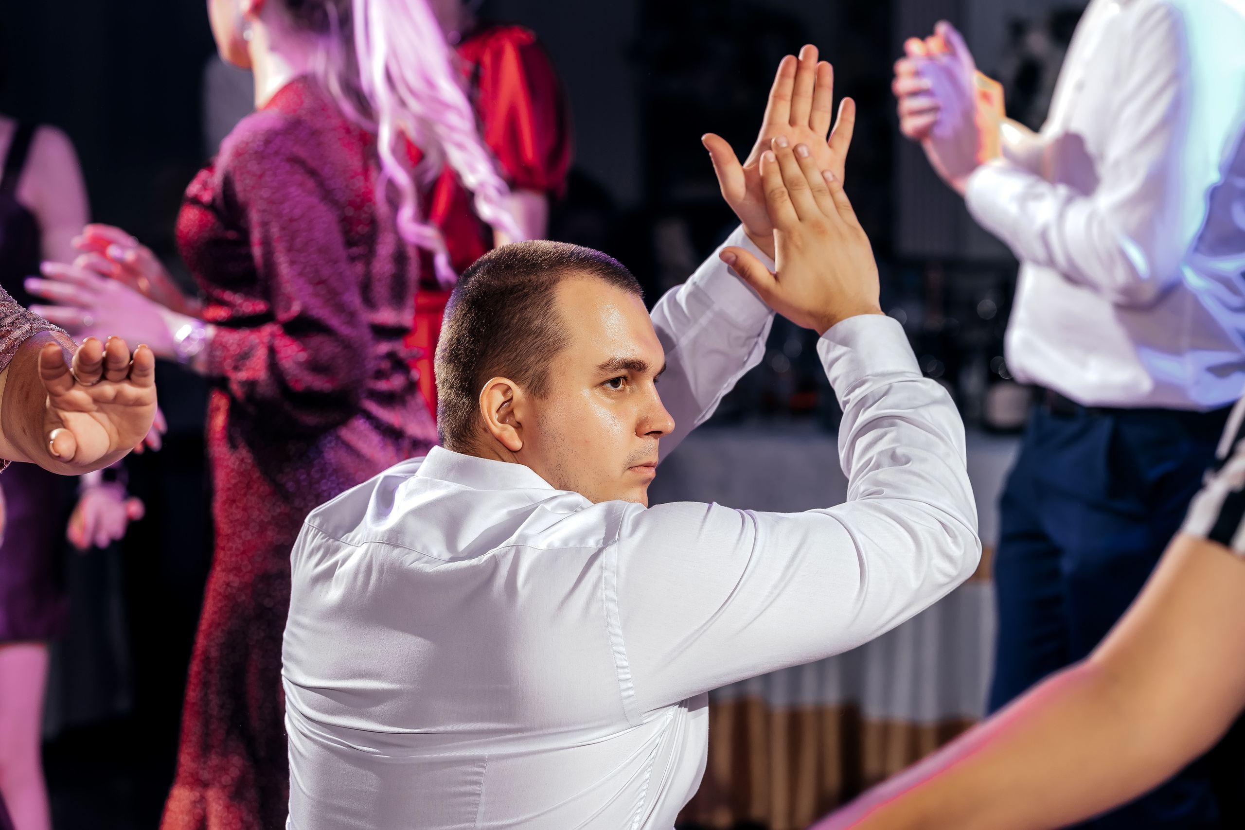 Свадебная фотопрогулка в Усадьбе Кусково. Свадебный и семейный фотограф Виктория Носачёва. Щелково, Москва и МО