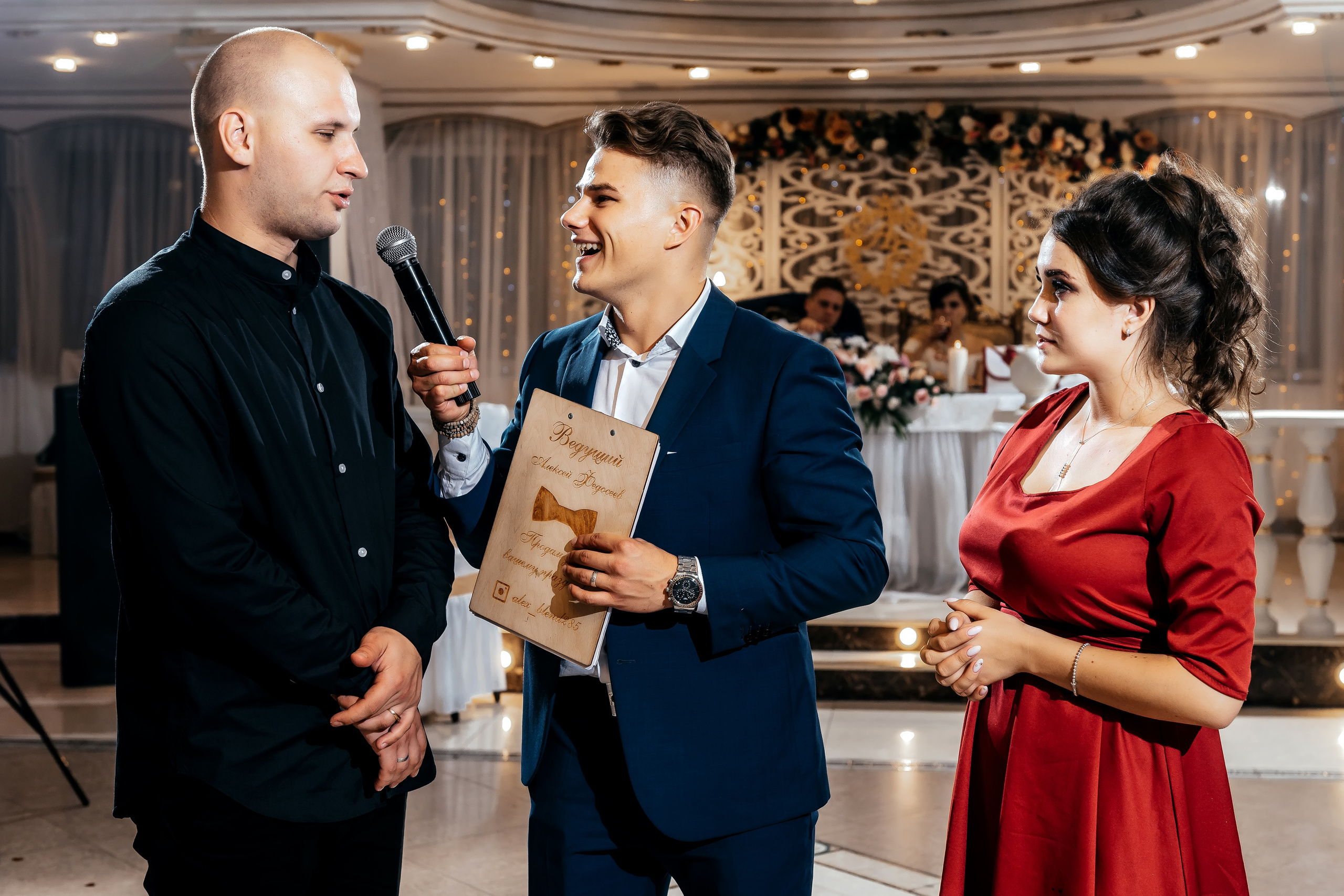 Свадебная фотопрогулка в Усадьбе Кусково. Свадебный и семейный фотограф Виктория Носачёва. Щелково, Москва и МО