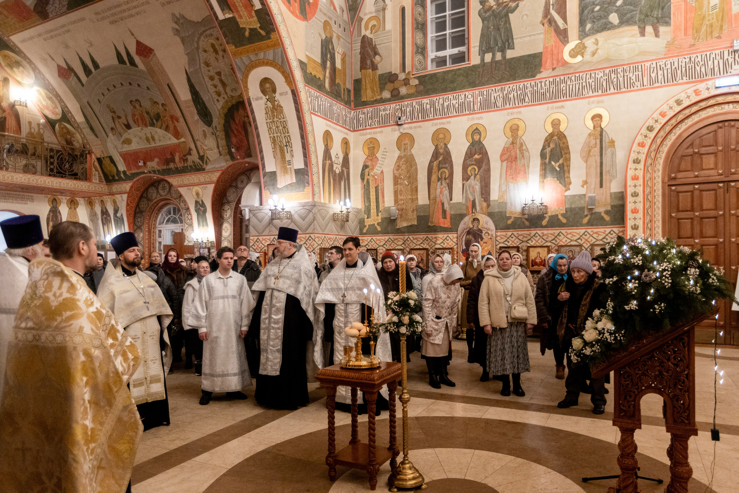 Рождество в храме Св. Вмч. Димитрия Солунского. Интерьерный фотограф в Москве Роман Потапов