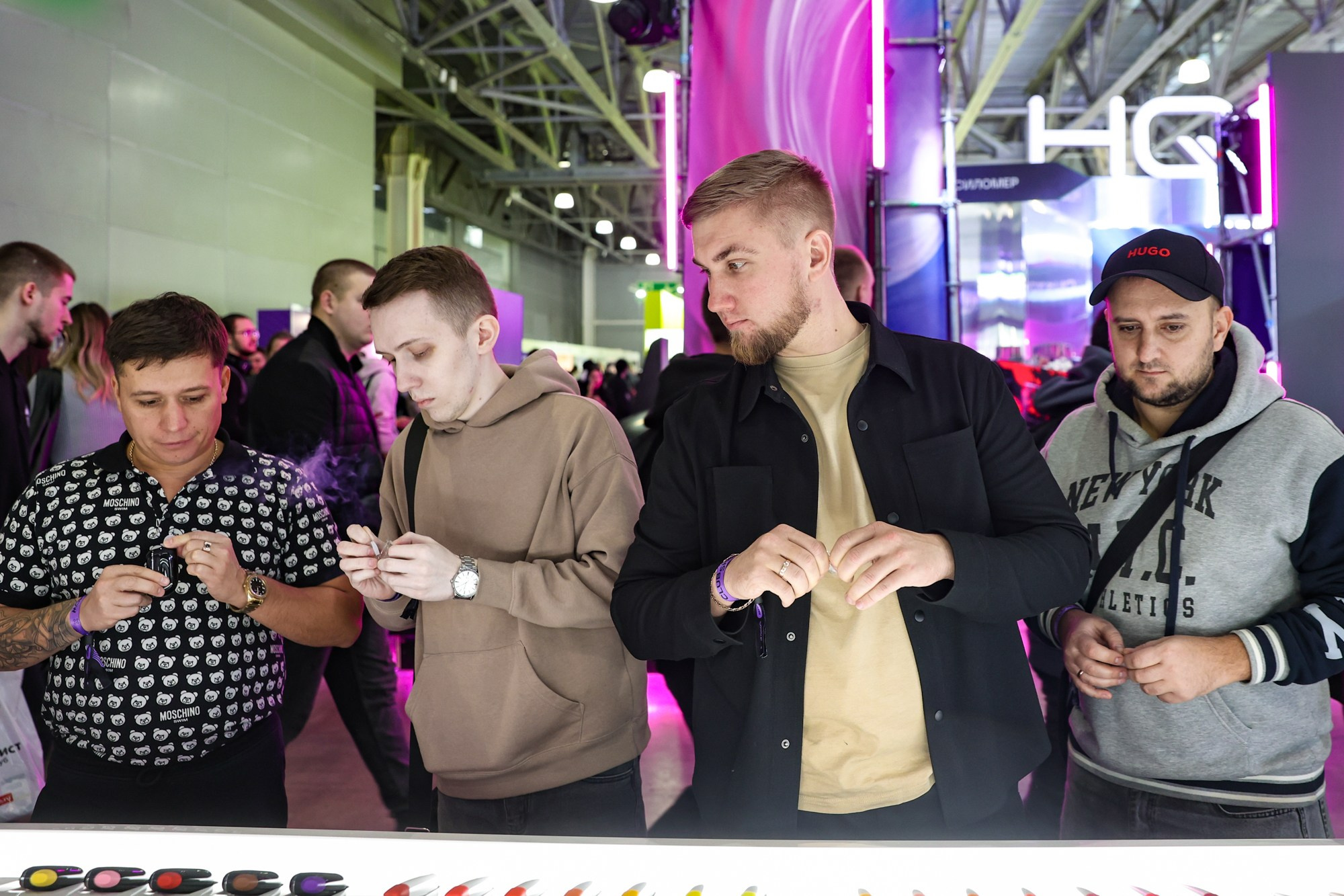 Стенд PLONQ на Vape Club Show. Фотограф Дарья Попова