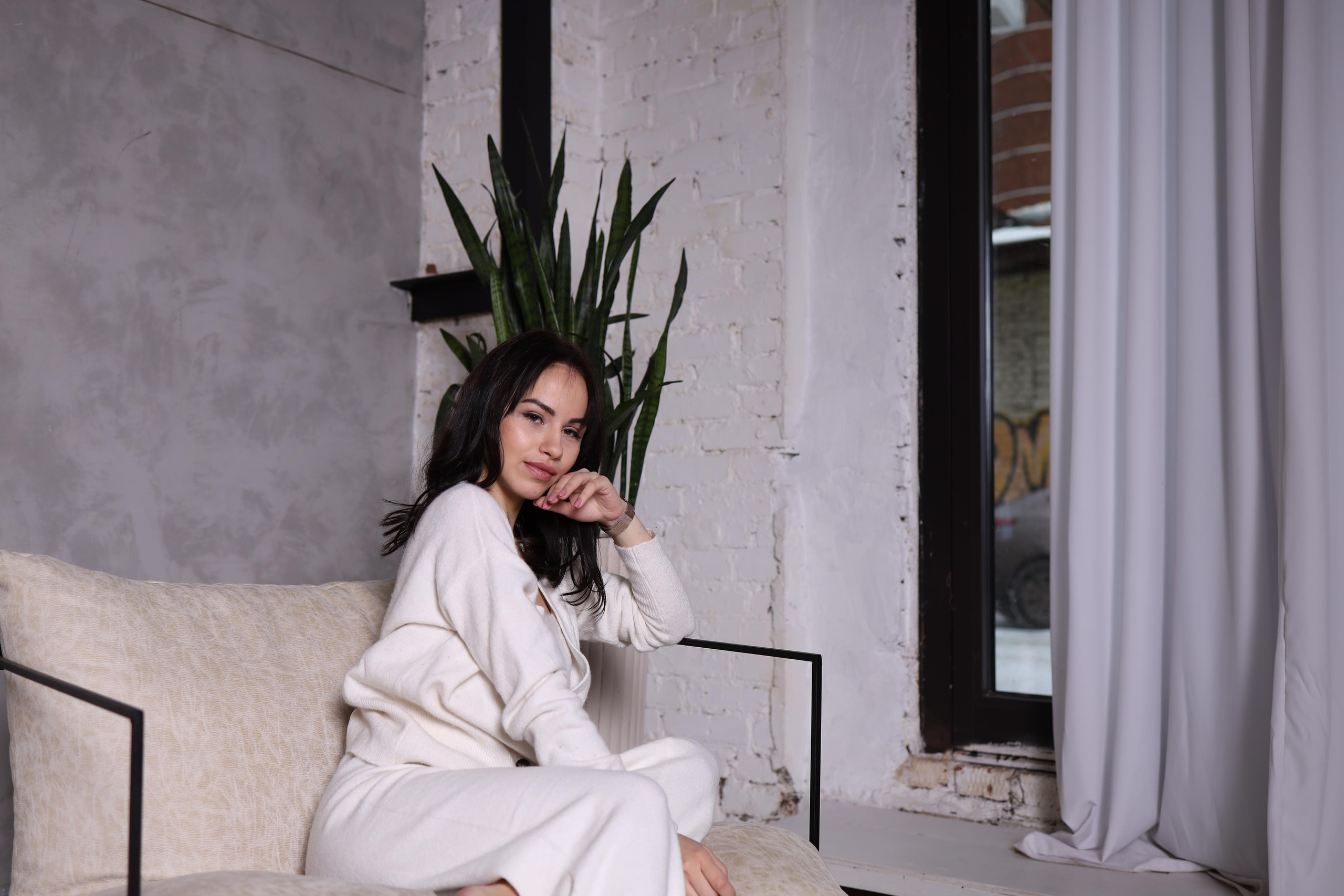 Женственная фотосессия в студии. Репортажный и студийный фотограф в Москве — Софи