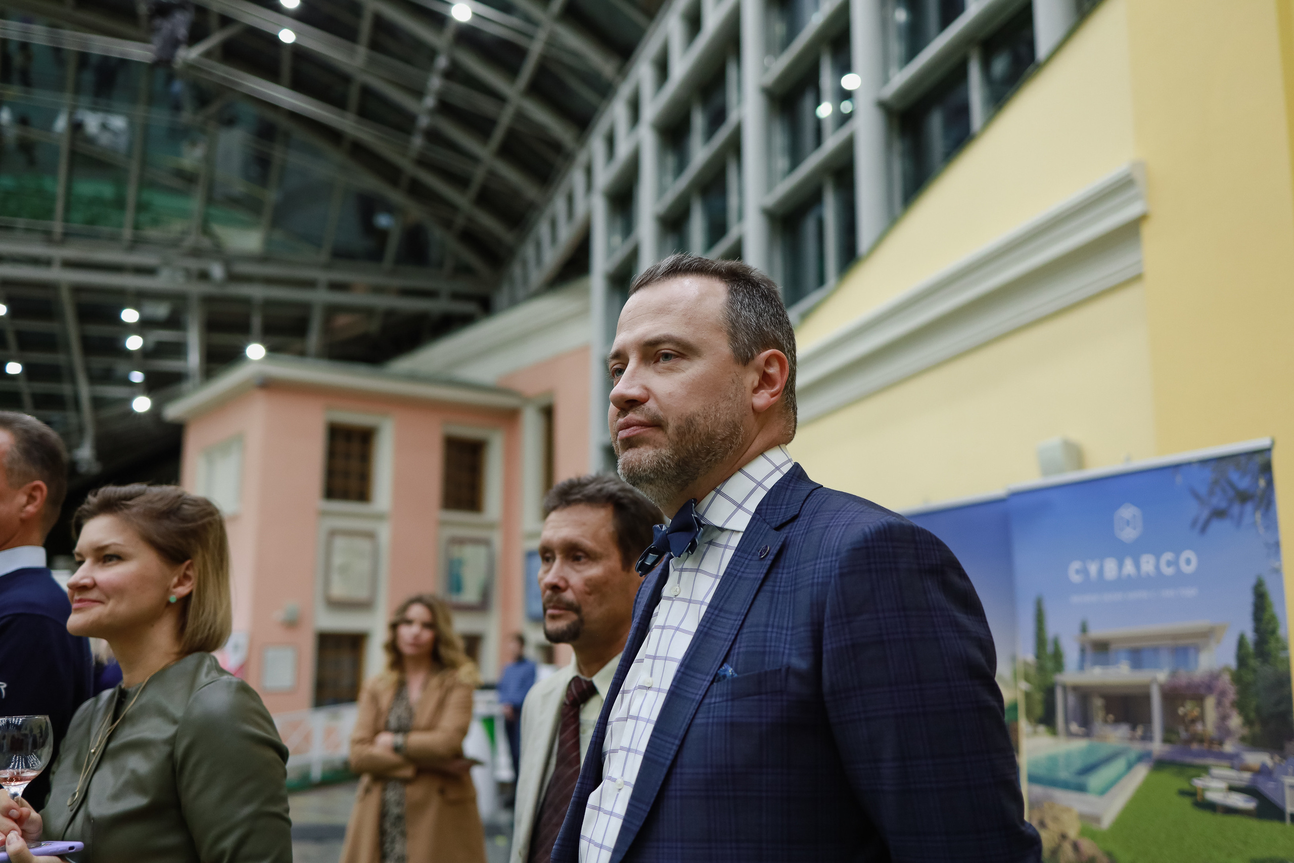 Игра в мини-гольф в Пушкинском музее. Репортажный и студийный фотограф в Москве — Софи