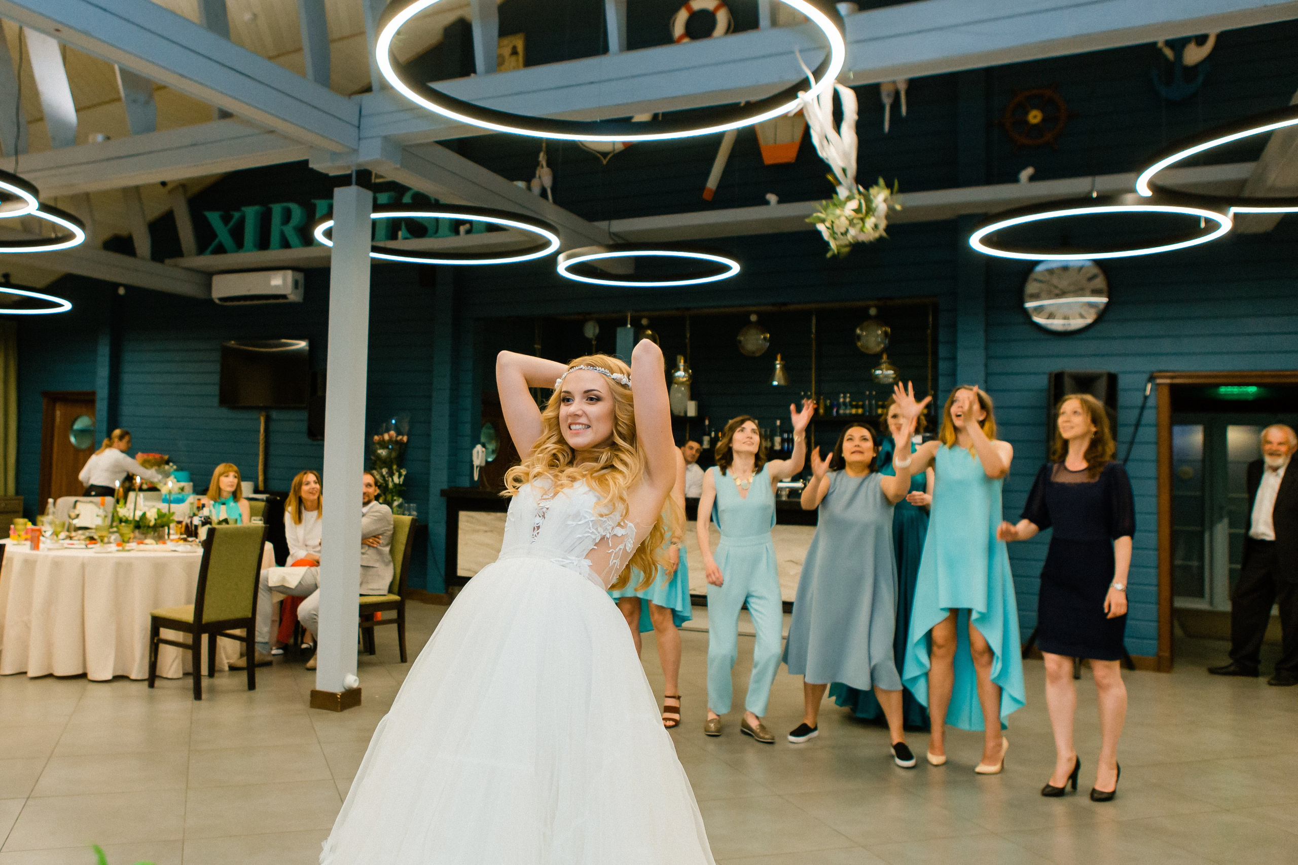 All Inclusive. Видеосъемка и фотосъемка свадеб. Фотограф и оператор на свадьбу. Видеосъемка подкастов, собственная видео-фотостудии. Предметная фотосъемка