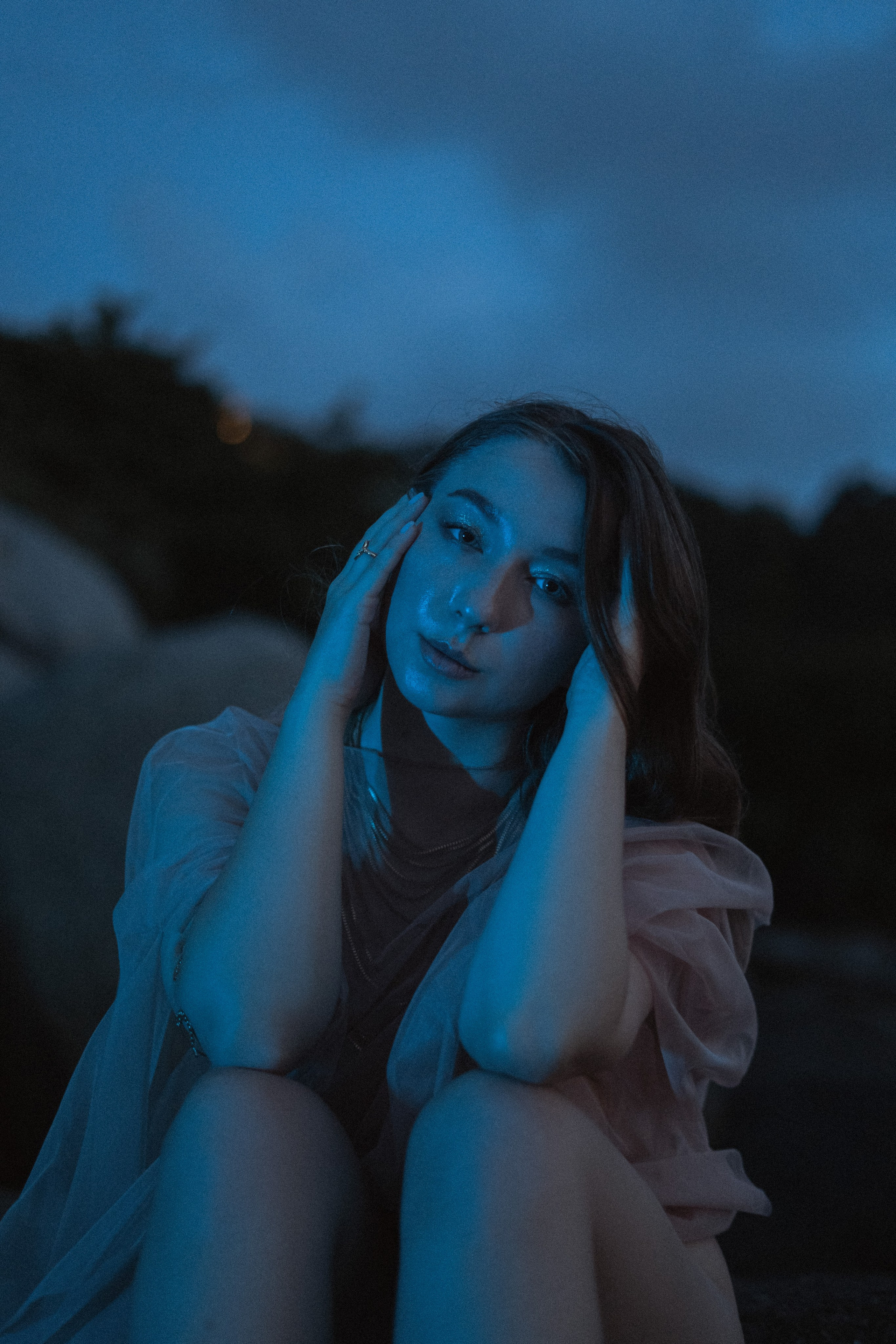 Эмоциональный портрет на Пхукете — искусство вашего образа, эмоций и красоты в виде индивидуальной фотосессии. Ян Долматов — фотограф, видеограф и продюсер на Пхукете, Таиланд