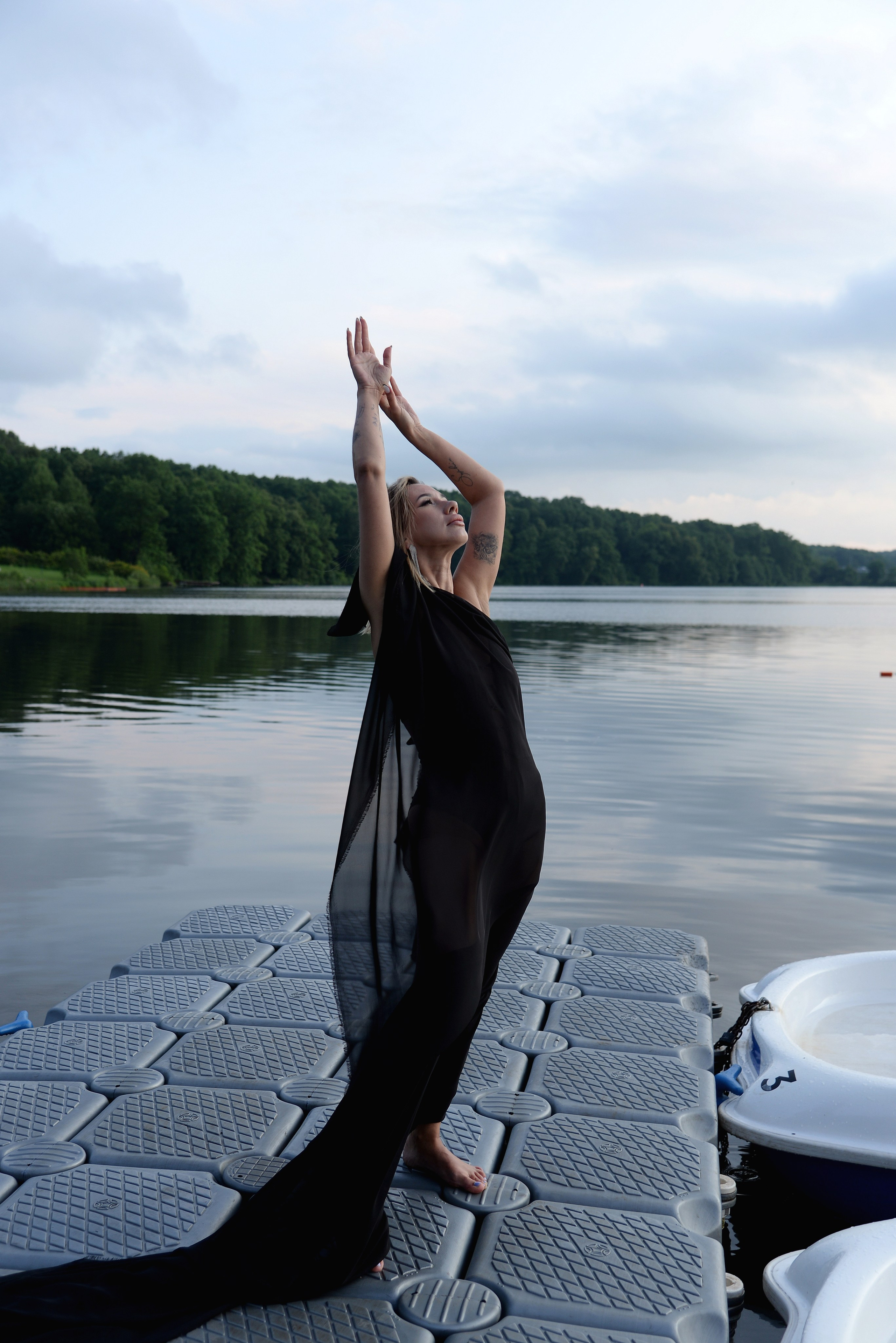 Натали у воды. Фотограф Любовь Бузыкина