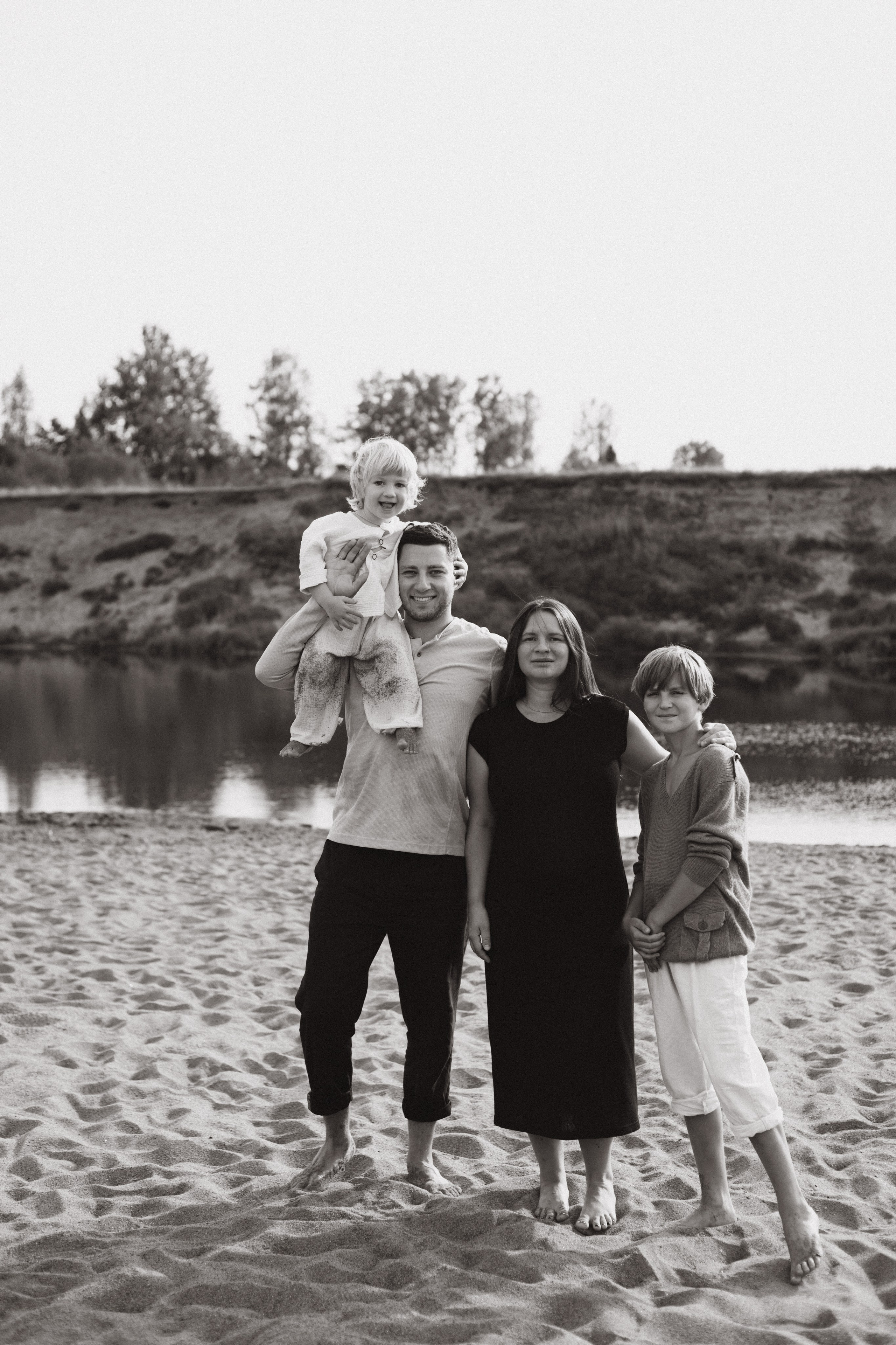 Артем + Кристина + Мирон + Трофим. Услуги