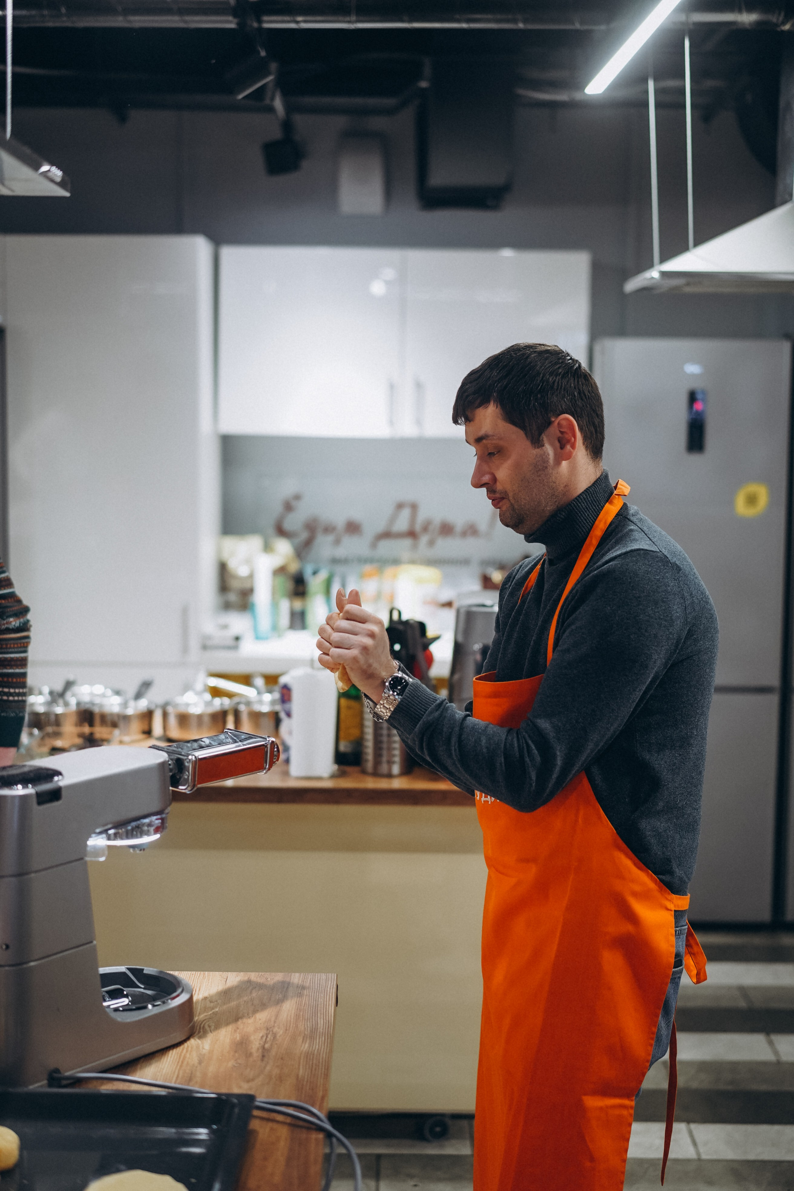 Репортаж с кулинарной студии Юлии Высоцкой. Портретный фотограф в Москве Илья Корненков