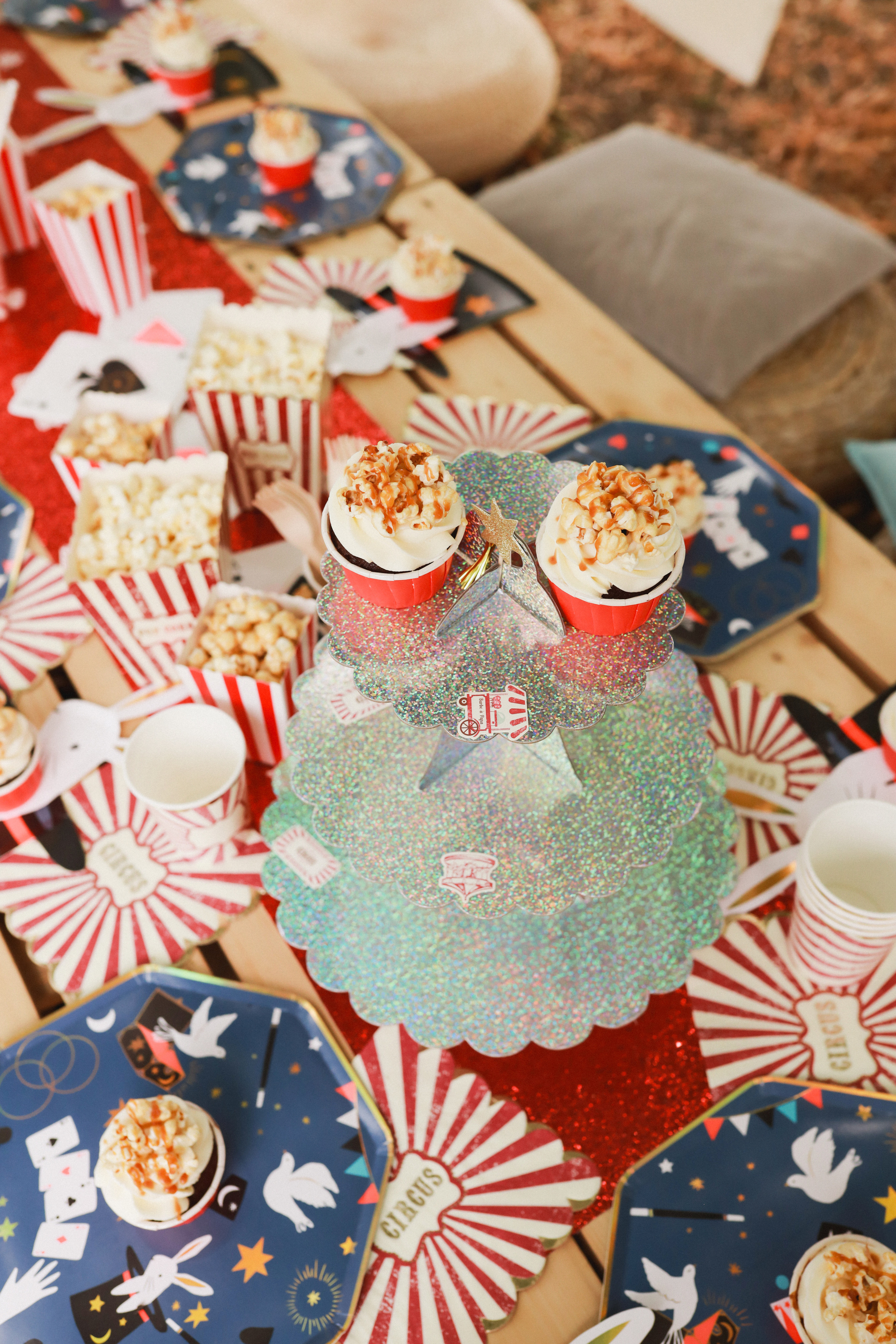 Праздник в стиле старинный цирк. Детский и семейный фотограф Москва Виктория Самоховец