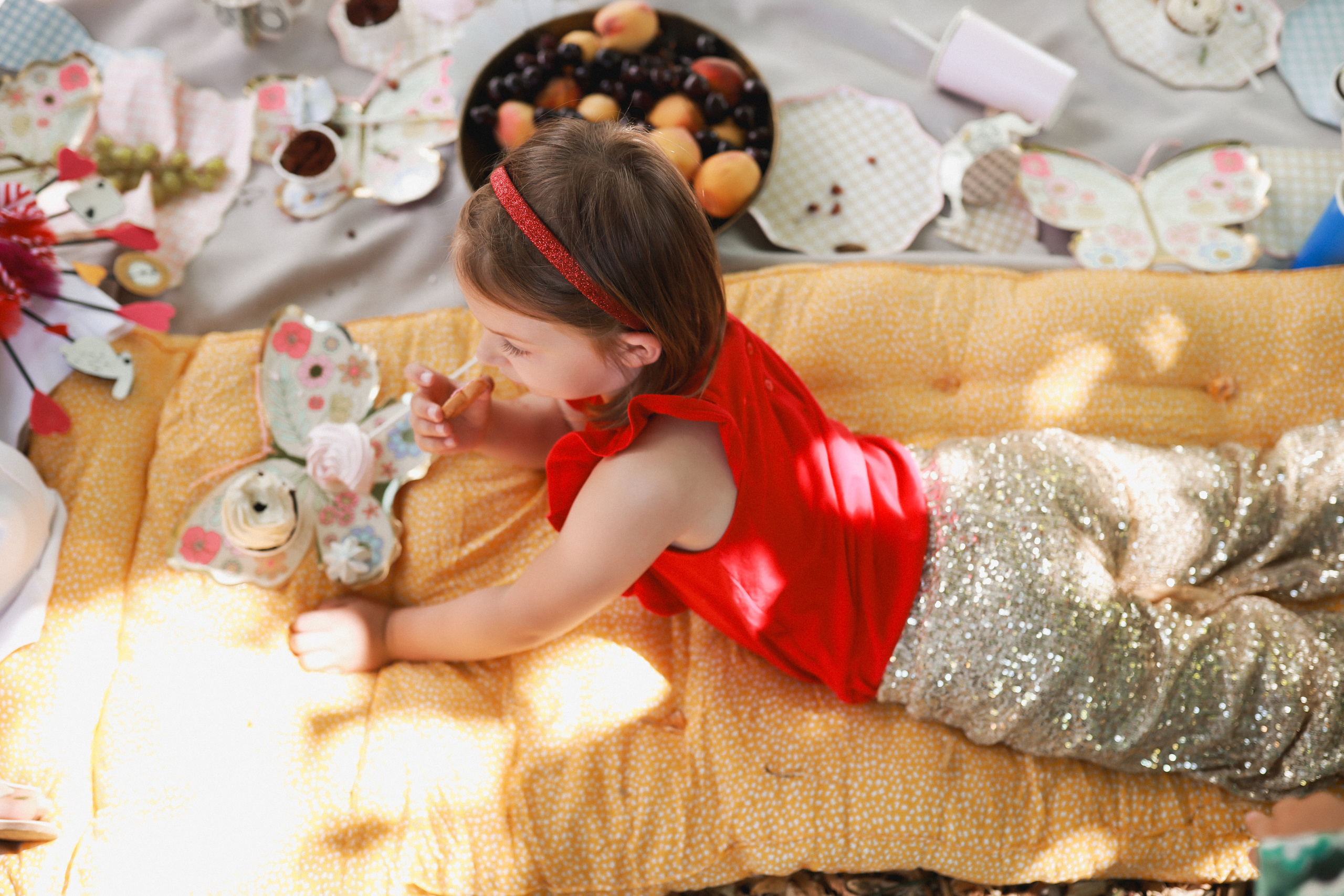 Летний пикник Алиса в стране чудес. Детский и семейный фотограф Москва Виктория Самоховец