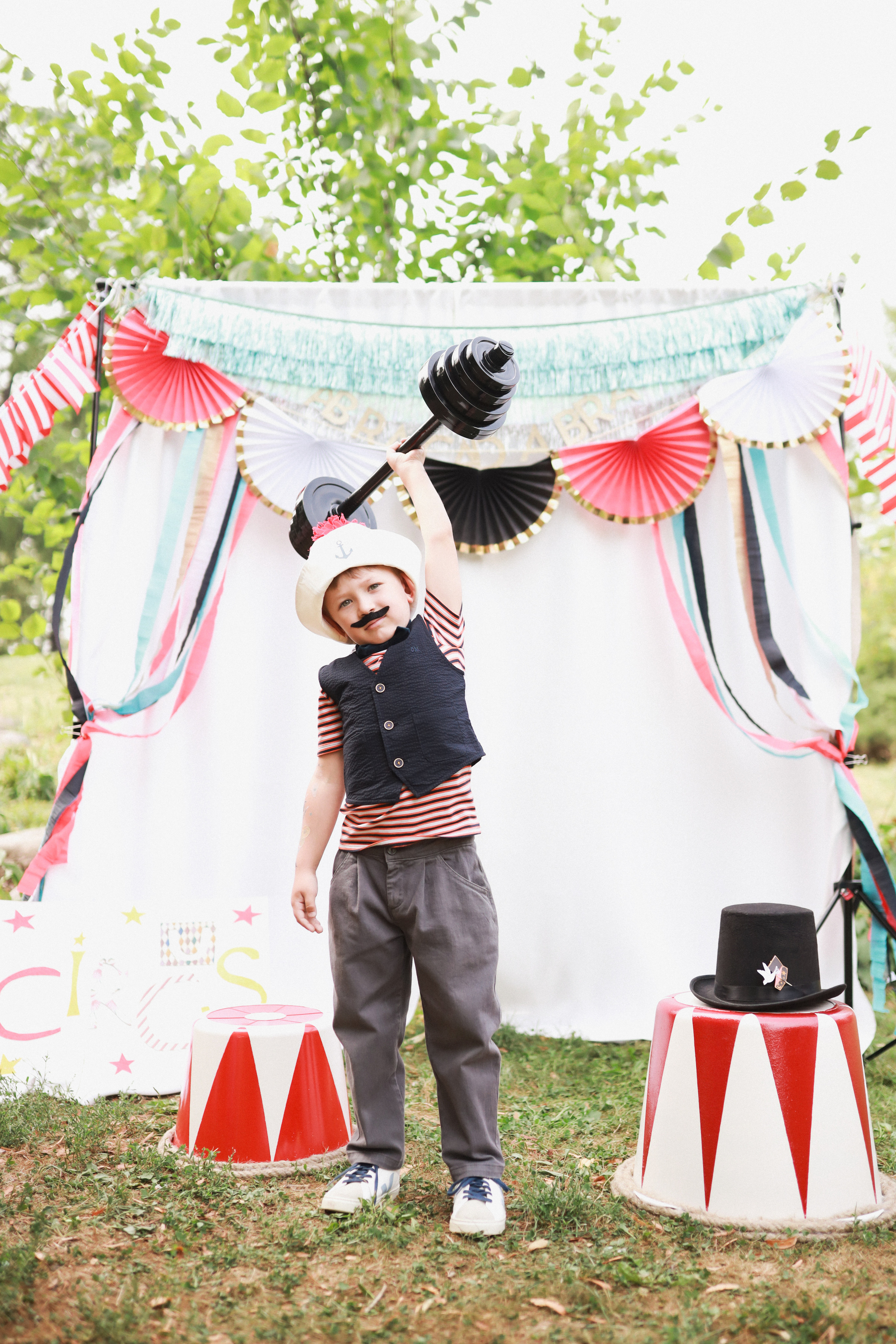 Праздник в стиле старинный цирк. Детский и семейный фотограф Москва Виктория Самоховец