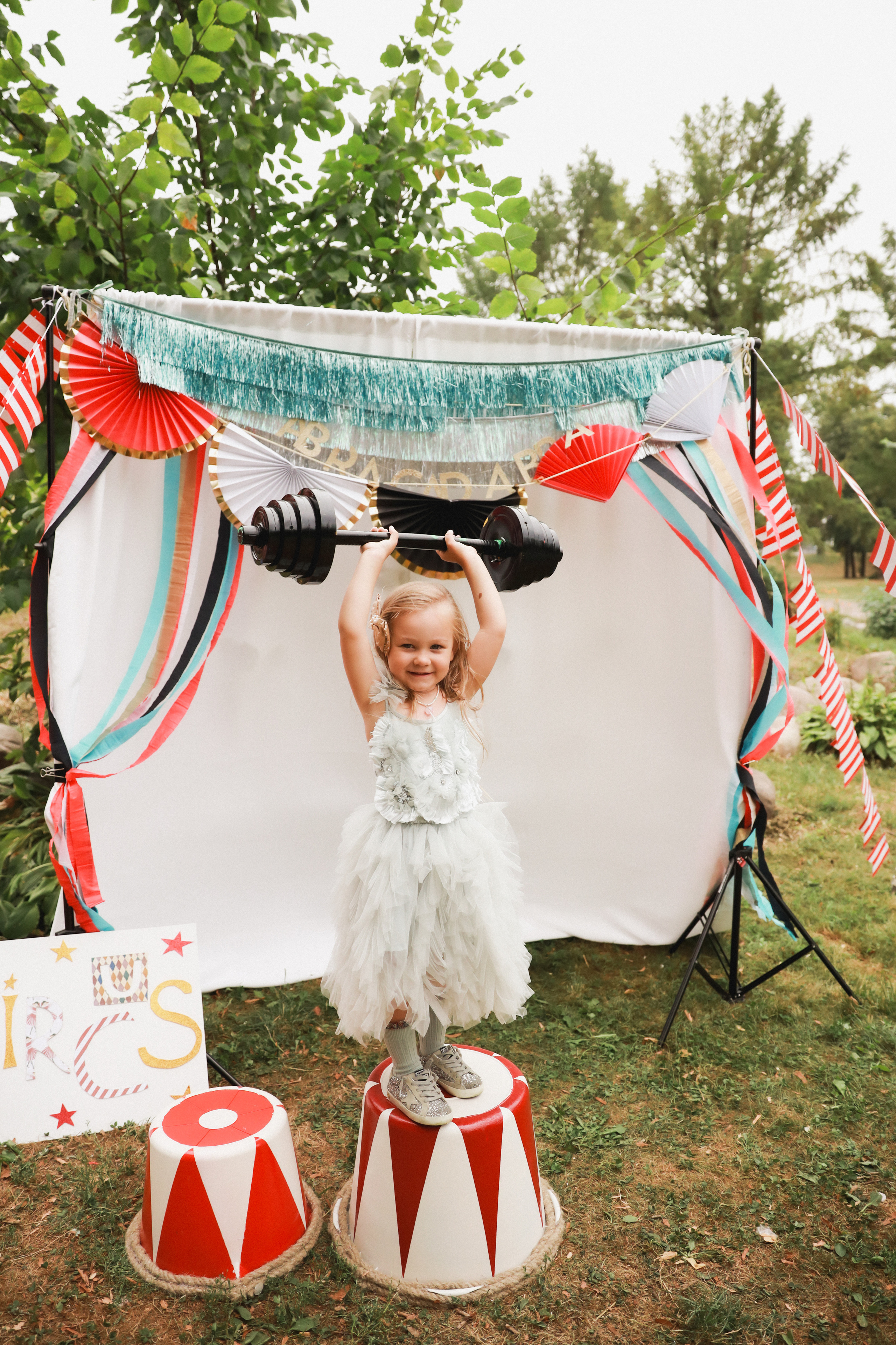 Праздник в стиле старинный цирк. Детский и семейный фотограф Москва Виктория Самоховец