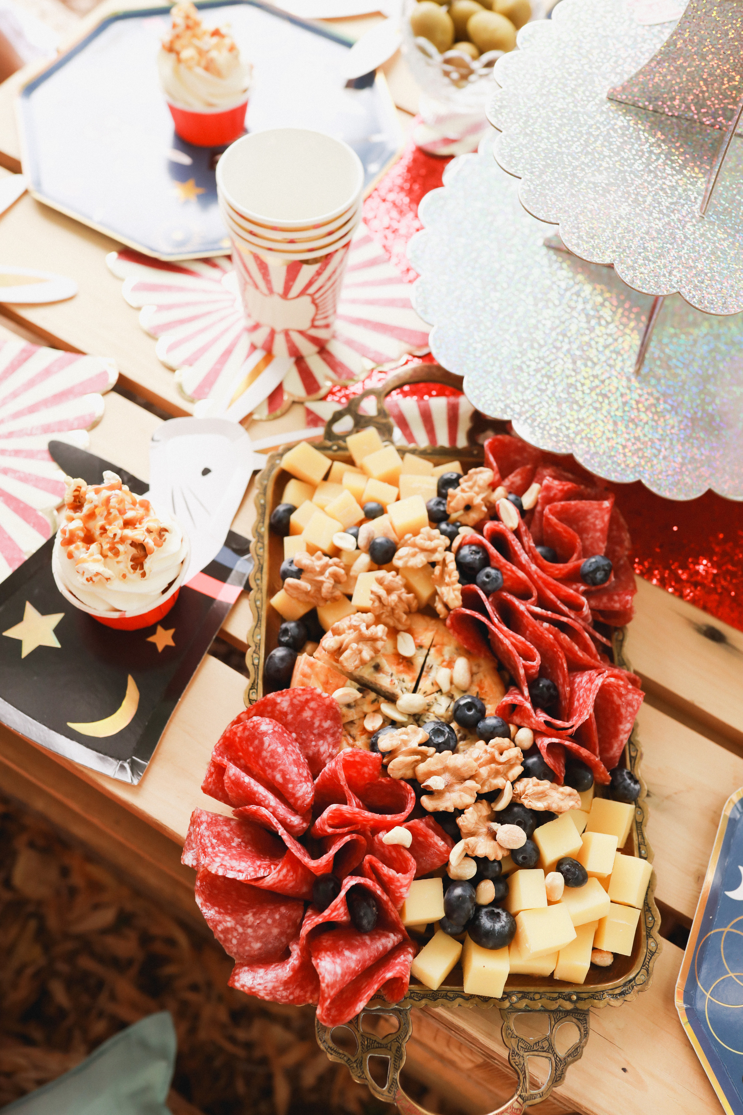 Праздник в стиле старинный цирк. Детский и семейный фотограф Москва Виктория Самоховец