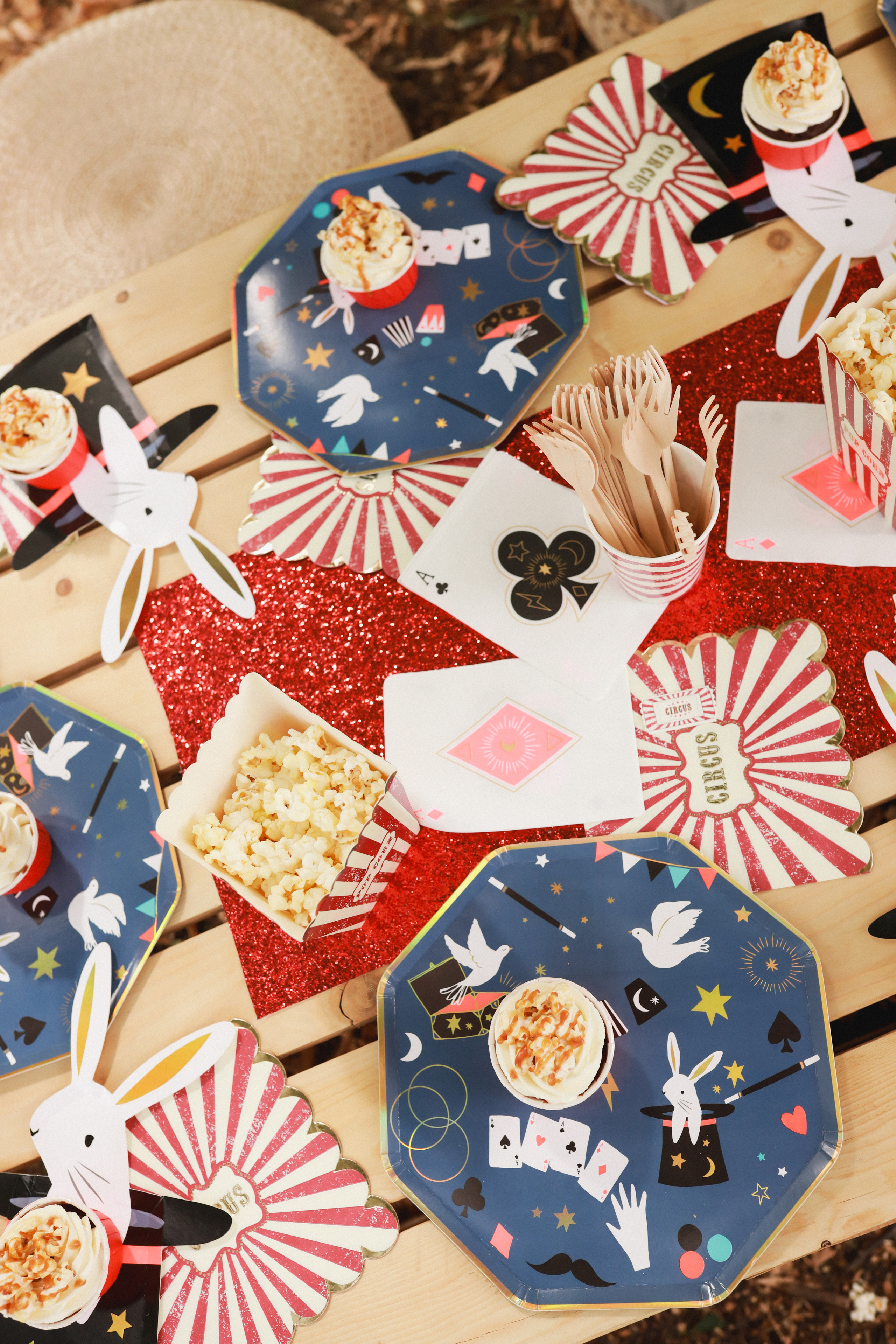 Праздник в стиле старинный цирк. Детский и семейный фотограф Москва Виктория Самоховец