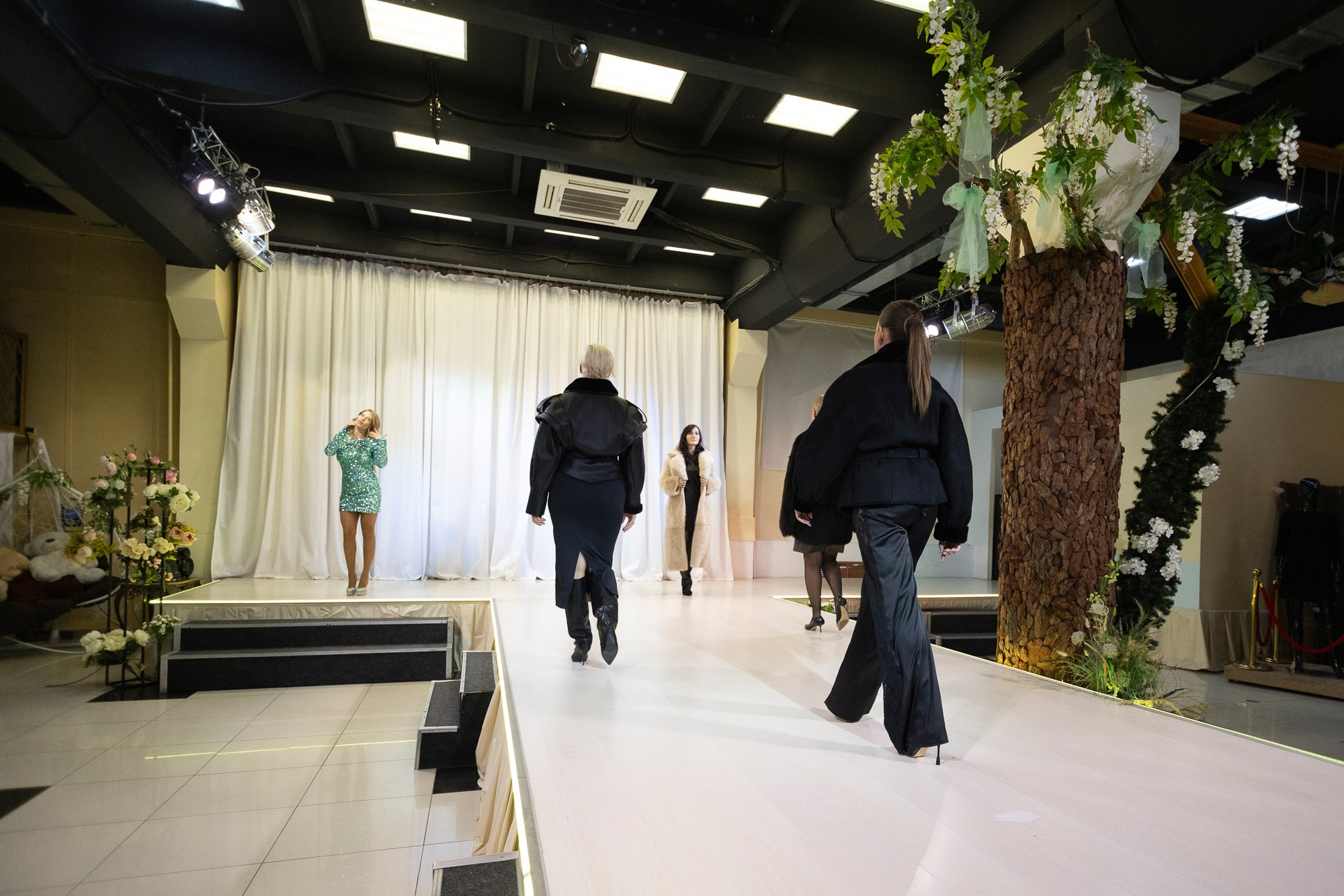 Показ моды Mexa Shop. Andrey Pospelove. Фотограф в Саратове